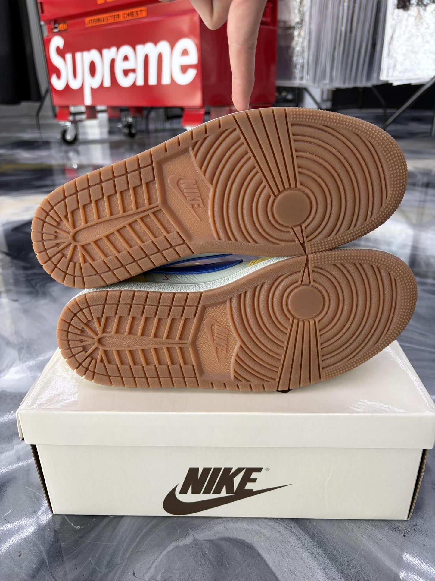 Jordan 1 Low x Travis Scott "Canary" Used Size 7.5M/9W