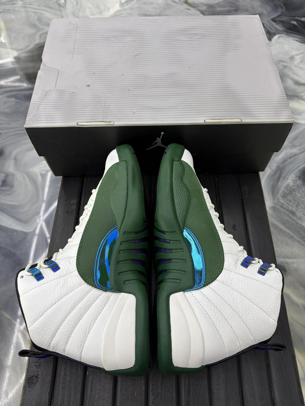 Jordan 12 "Bucks" Used Size 8.5