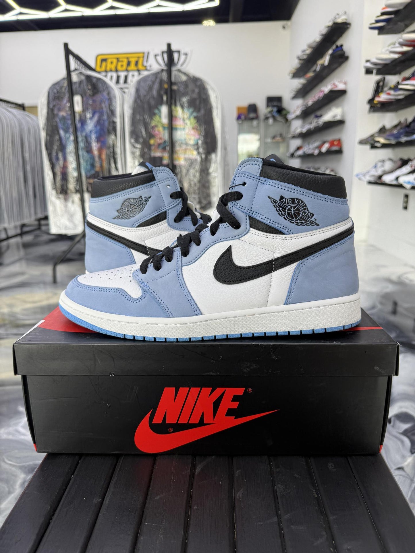 Jordan 1 "University Blue" Used Size 12