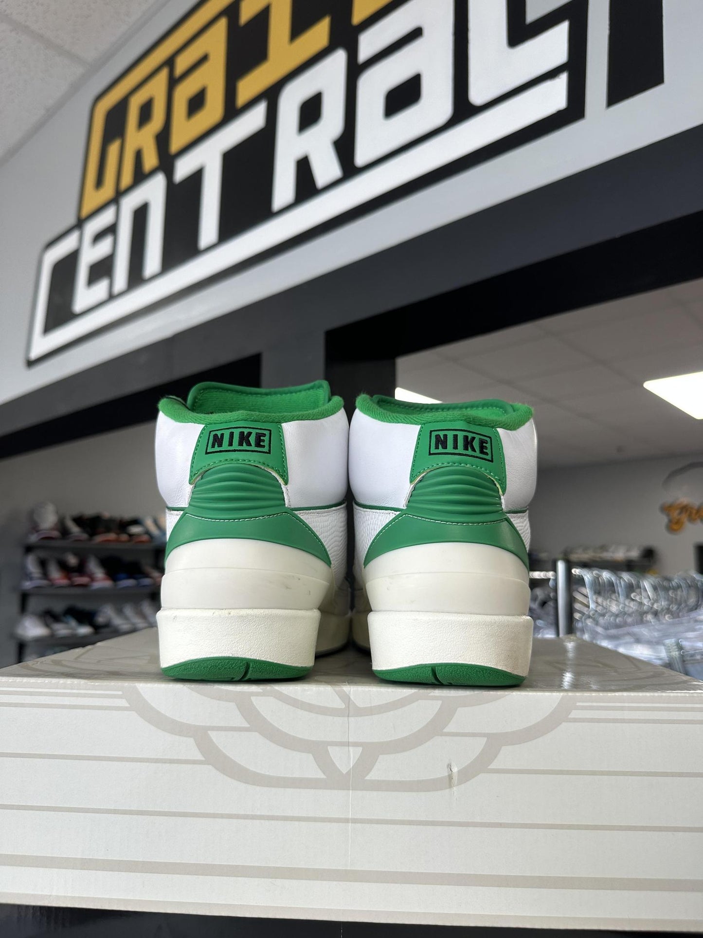 Jordan 2 "Lucky Green" Size 9.5