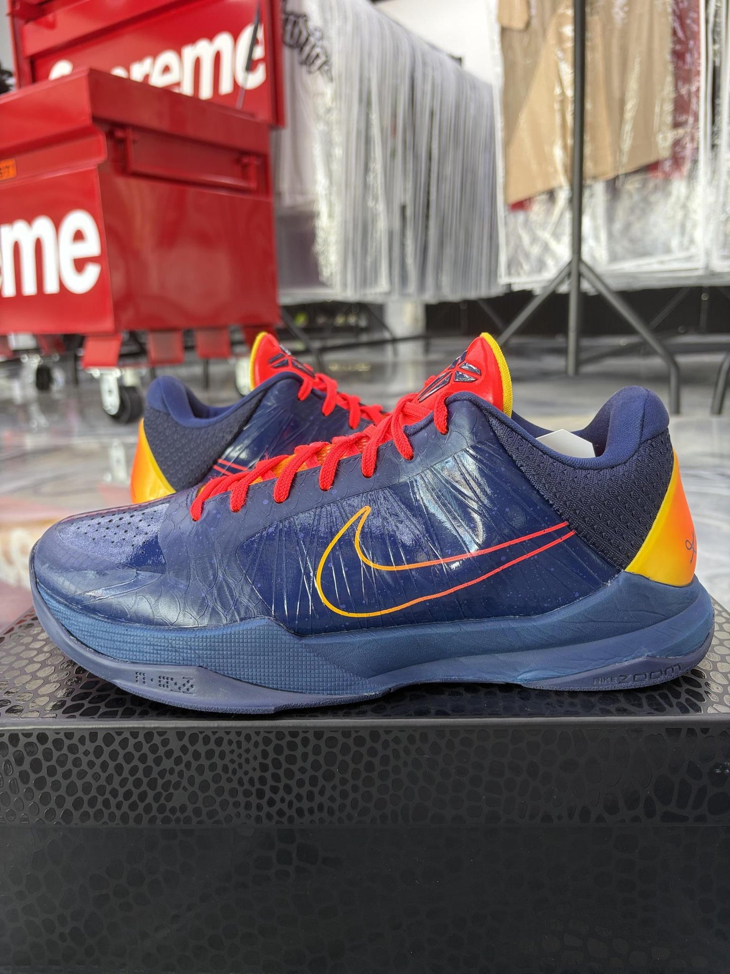 Kobe 5 Caitlin Clark "Fever" Used Size 10