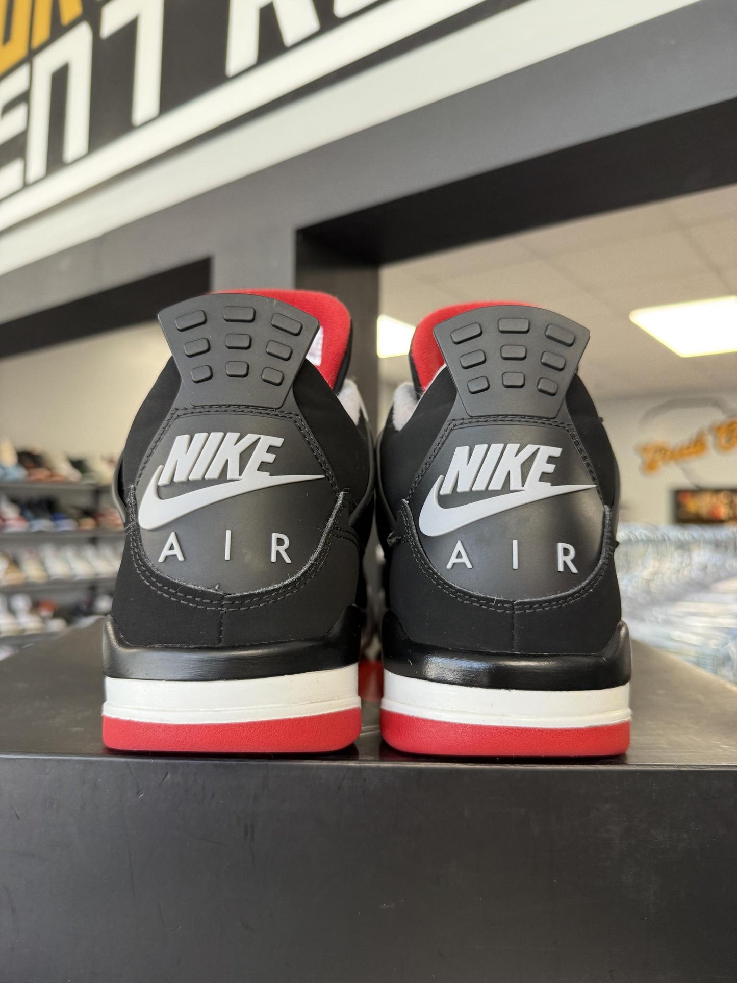 Jordan 4 "Bred 2019" Used Size 11