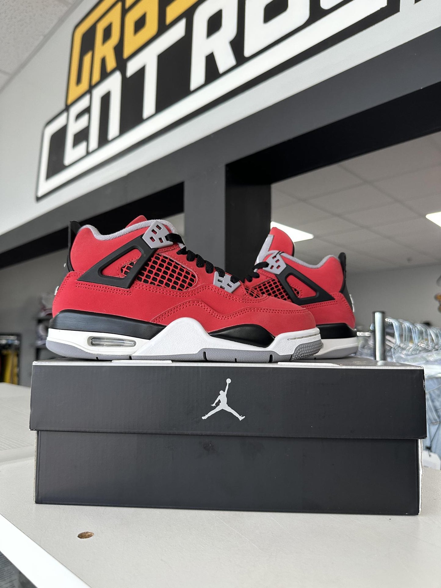 Jordan 4 "Toro" Size 4Y/6.5W