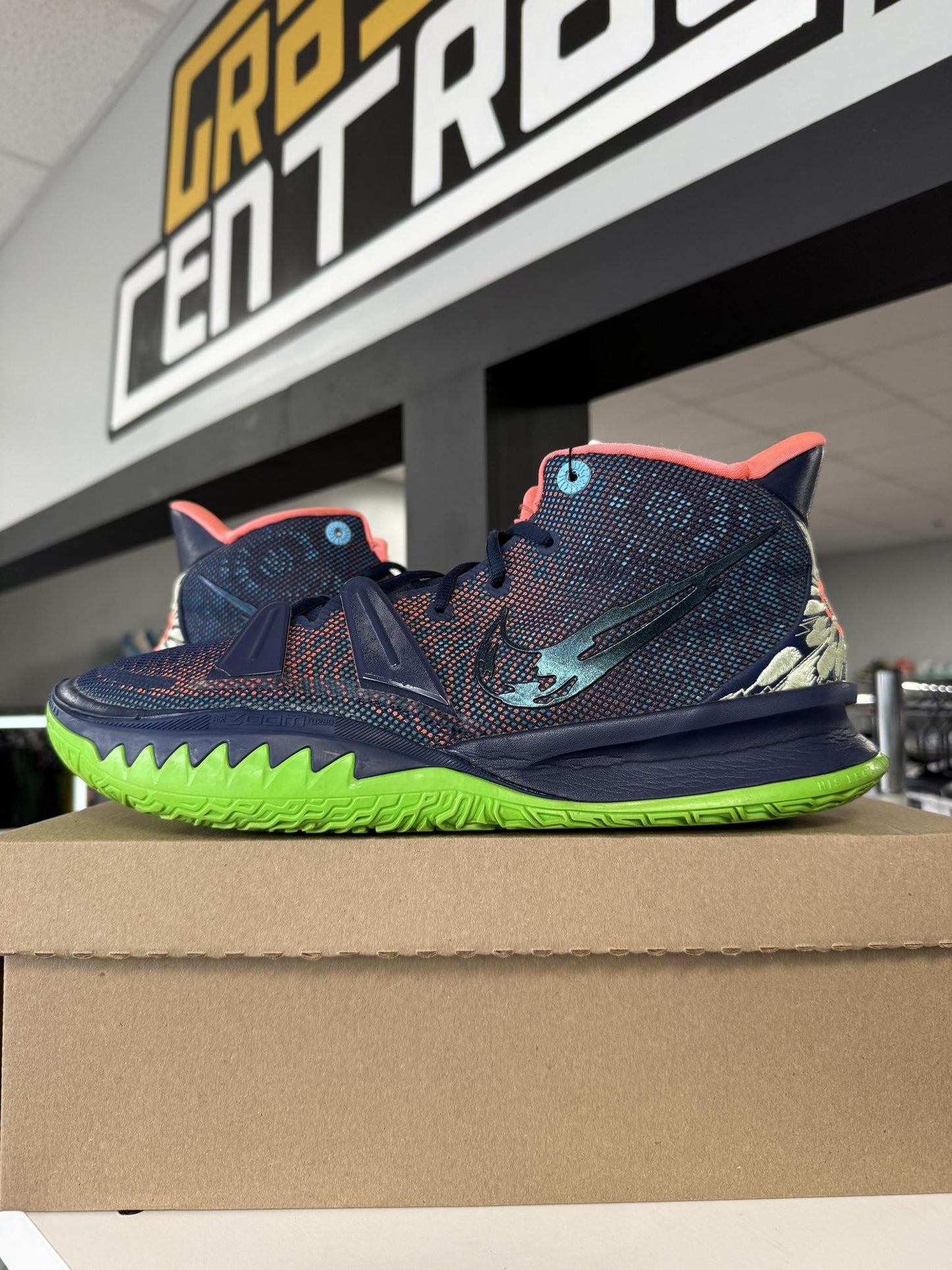 Kyrie 7 "Midnight Navy" Used Size 13