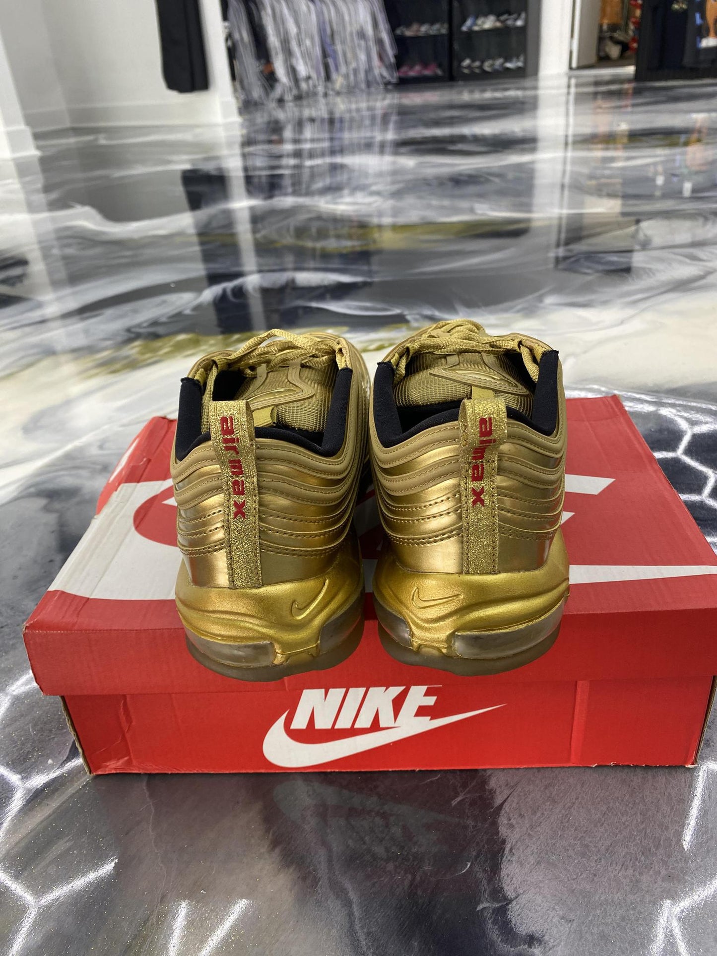 Nike Air Max 97 "Metallic Gold" Used Size 12