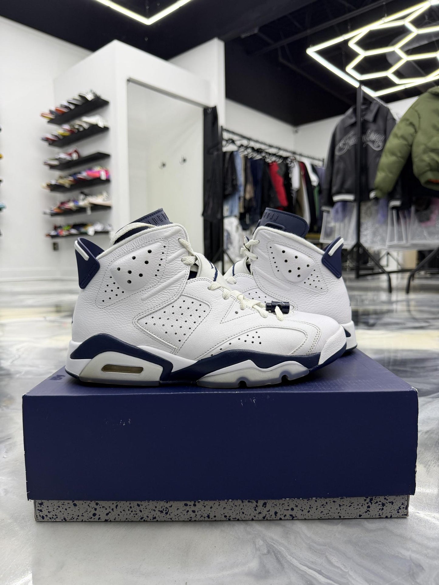 Jordan 6 "Midnight Navy" Used Size 9