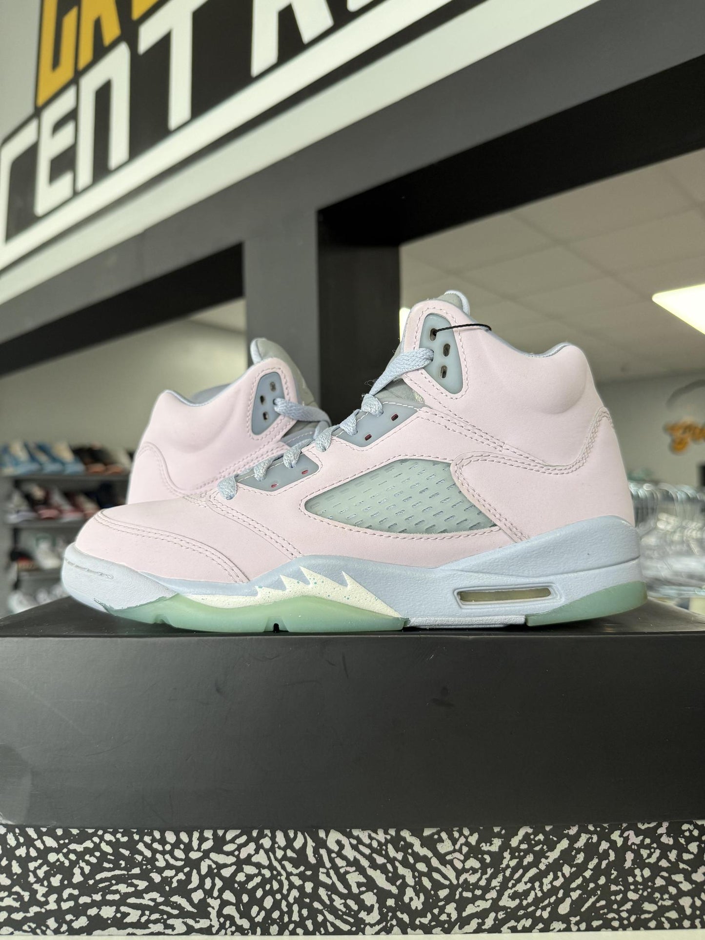 Jordan 5 "Easter" Used Size 5.5Y/7W