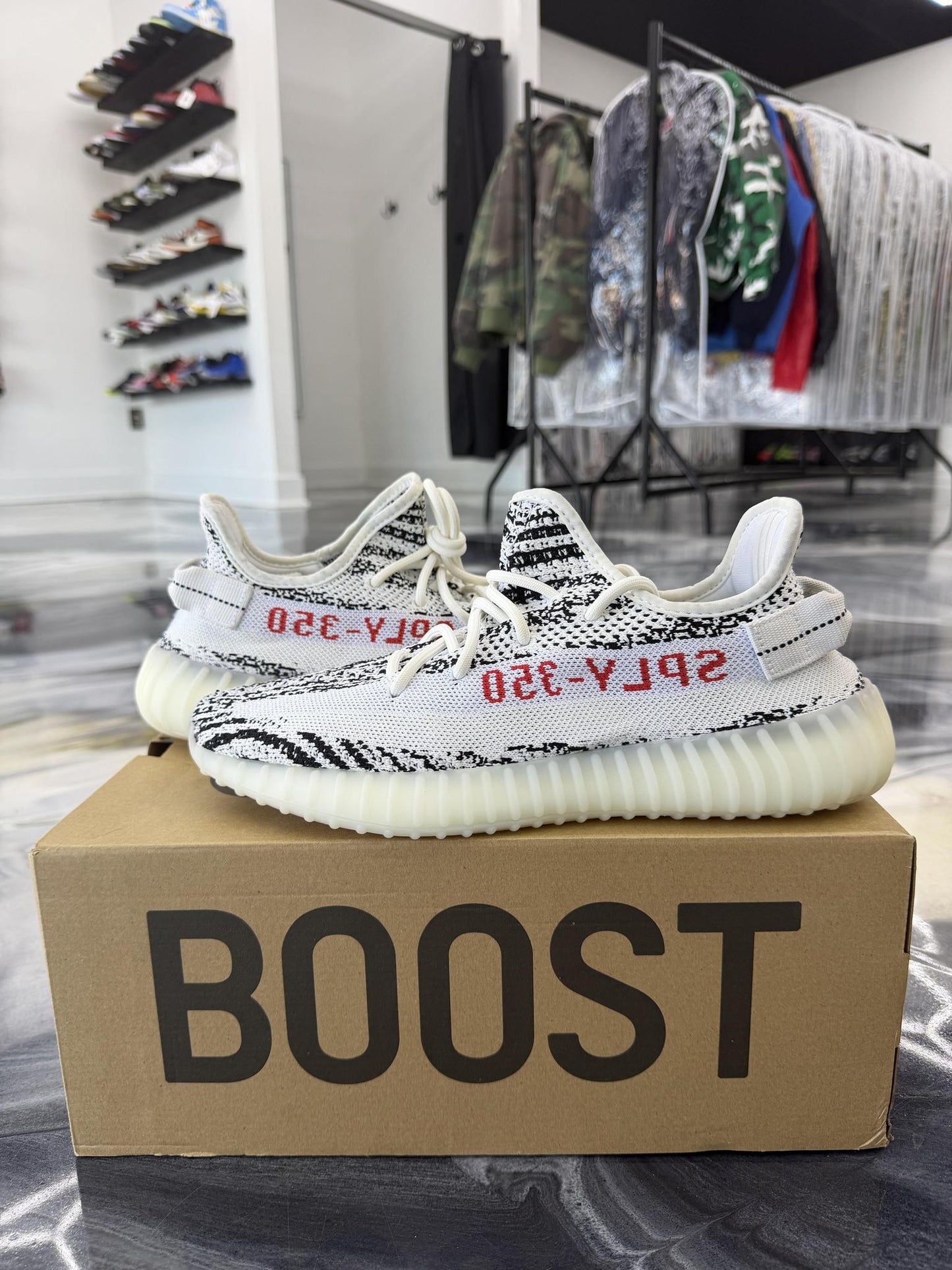 Yeezy 350 Boost V2 "Zebra" Used Size 9