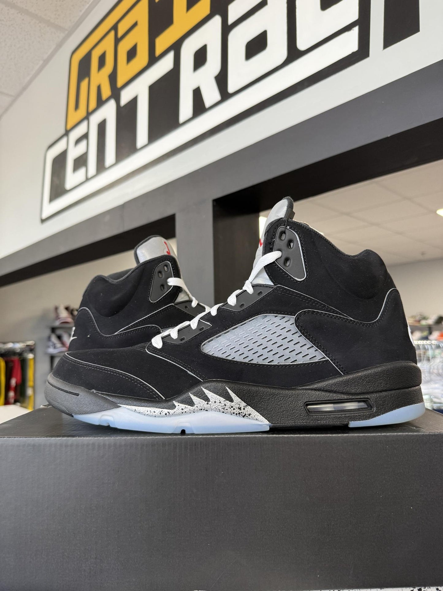 Jordan 5 "Metallic Reimagined" Used Size 14