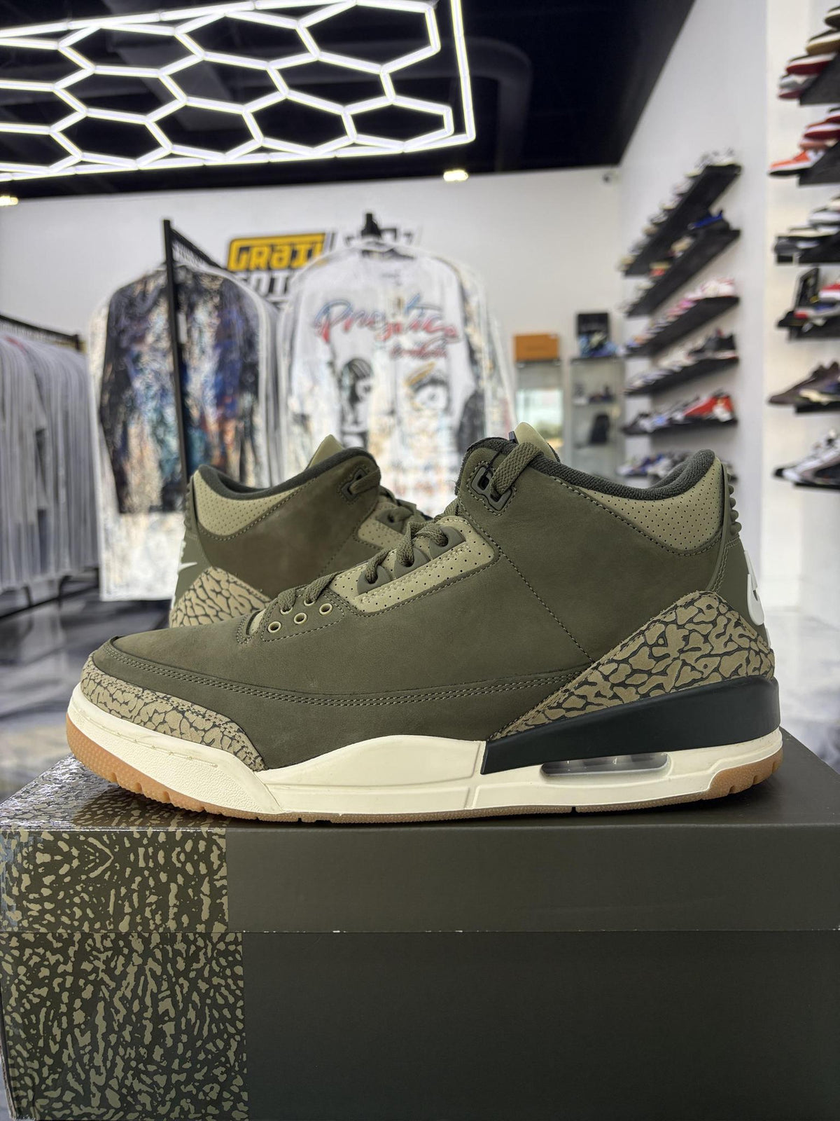 Jordan 3 "Family Affair" Used Size 12