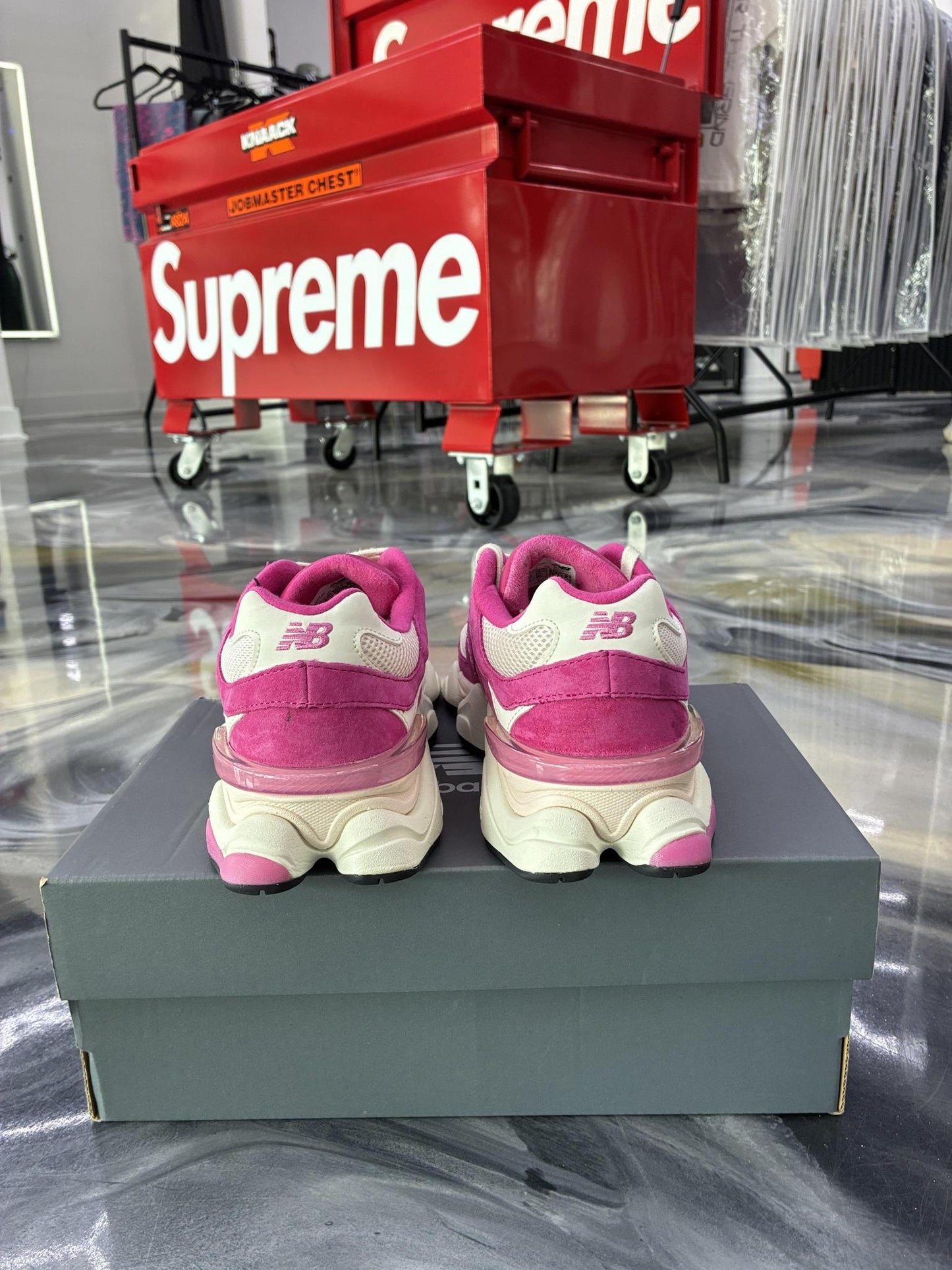 New Balance 9060 Fuchsia Pink Used Size 7Y/8.5W
