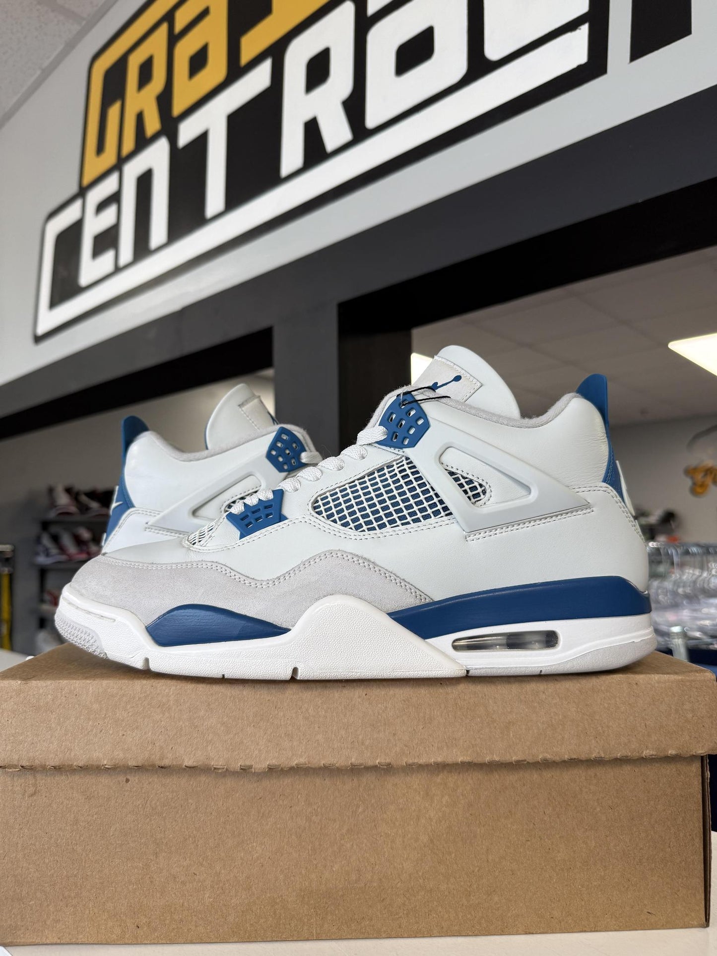 Jordan 4 "Military Blue" Used Size 13