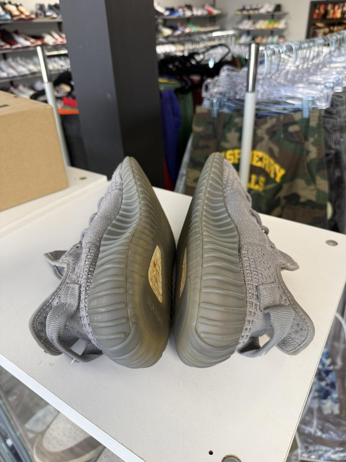 Yeezy 350 V2 "Steel Grey" Used Size 8