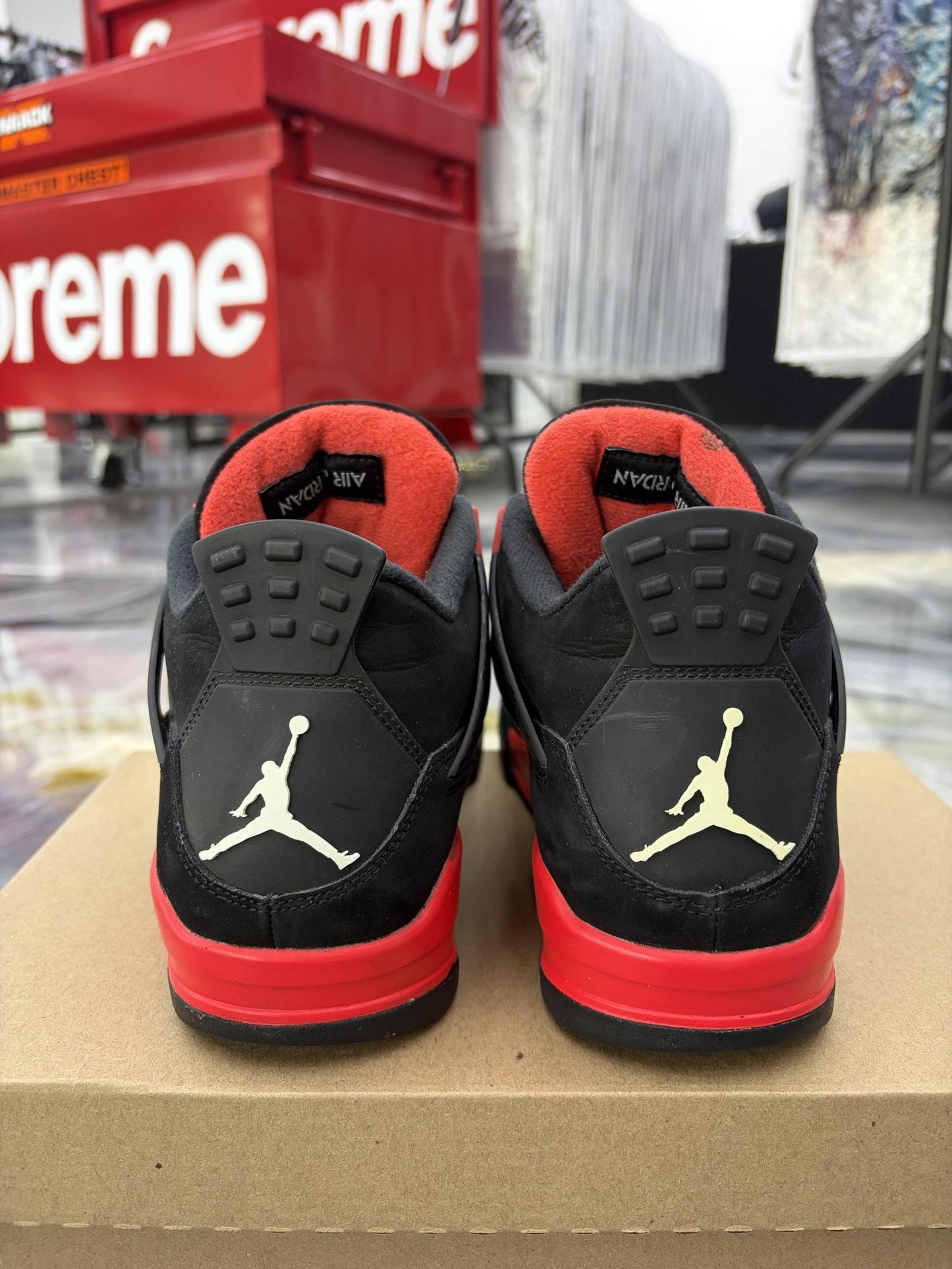 Jordan 4 "Red Thunder" Used Size 9