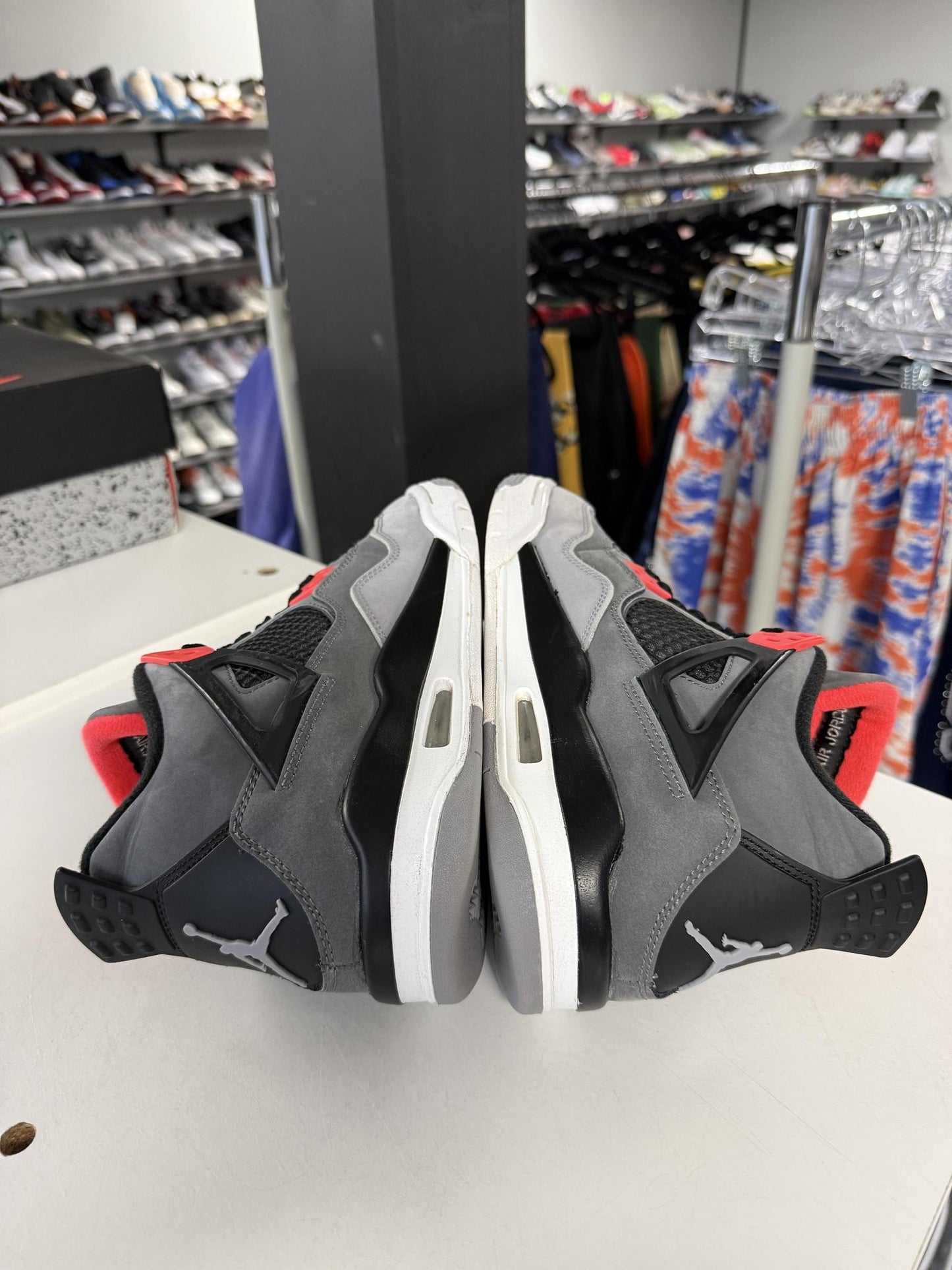 Jordan 4 "Infrared" Used Size 7Y/8.5W