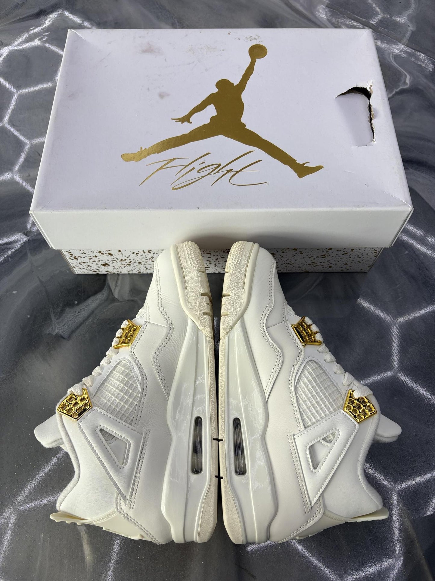 Jordan 4 "Metallic Gold" Used Size 3.5Y/5W