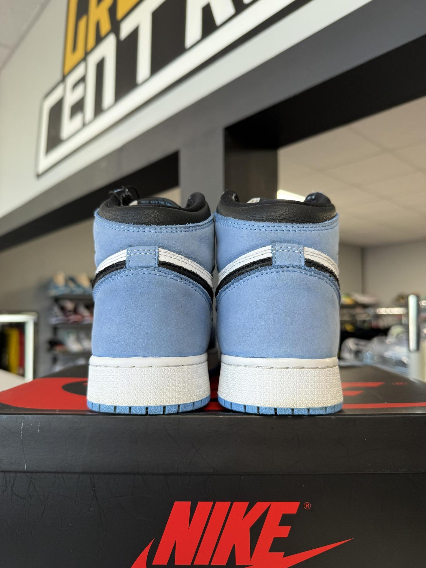 Jordan 1 "University Blue" Used Size 6Y/7.5W