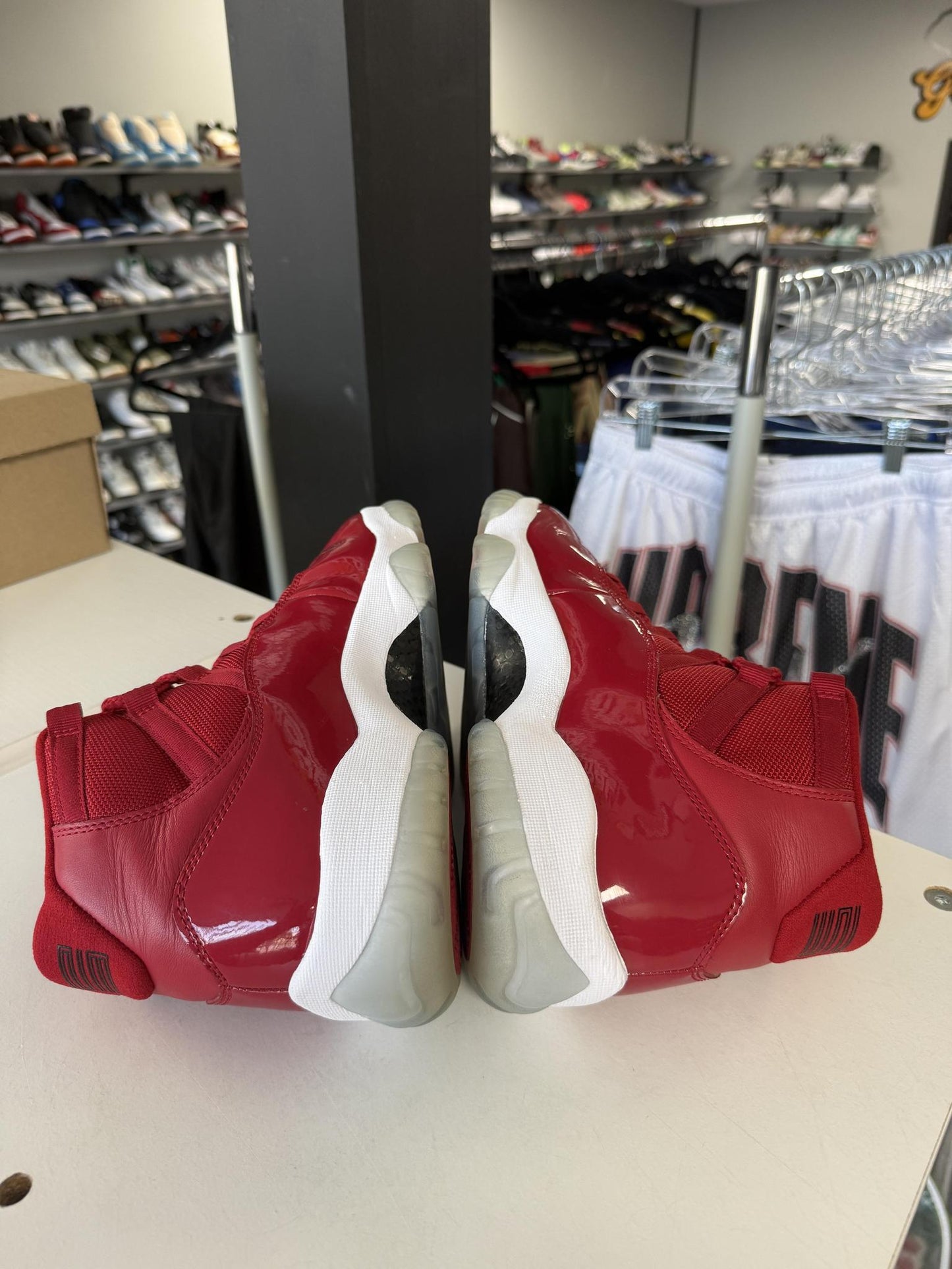 Jordan 11 "Win Like '96" Used Size 9