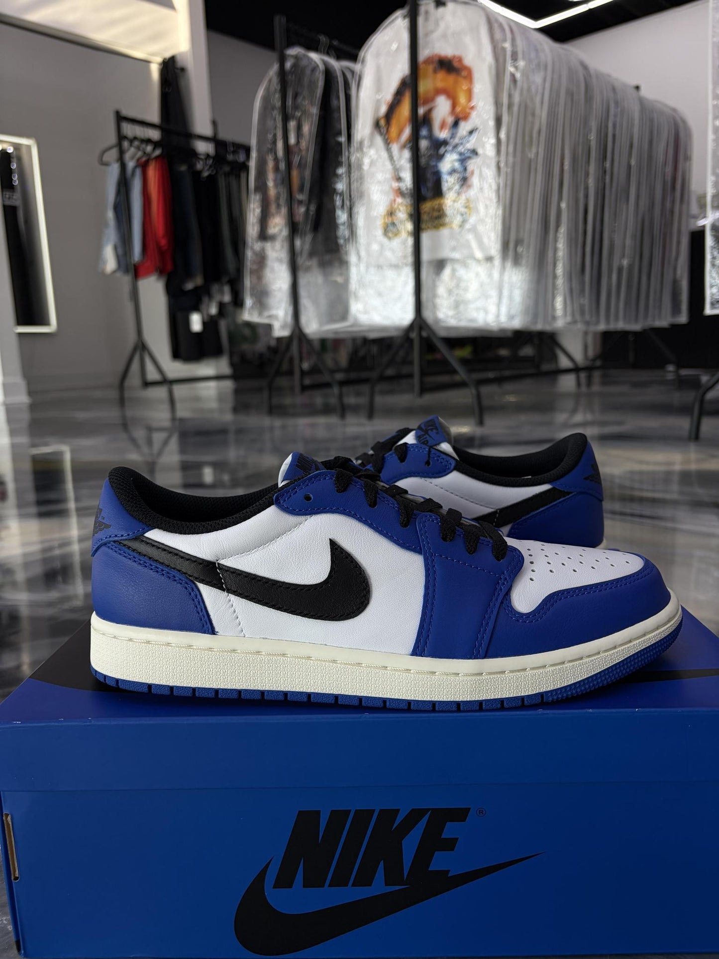 Jordan 1 Low "Game Royal" Used Size 9.5