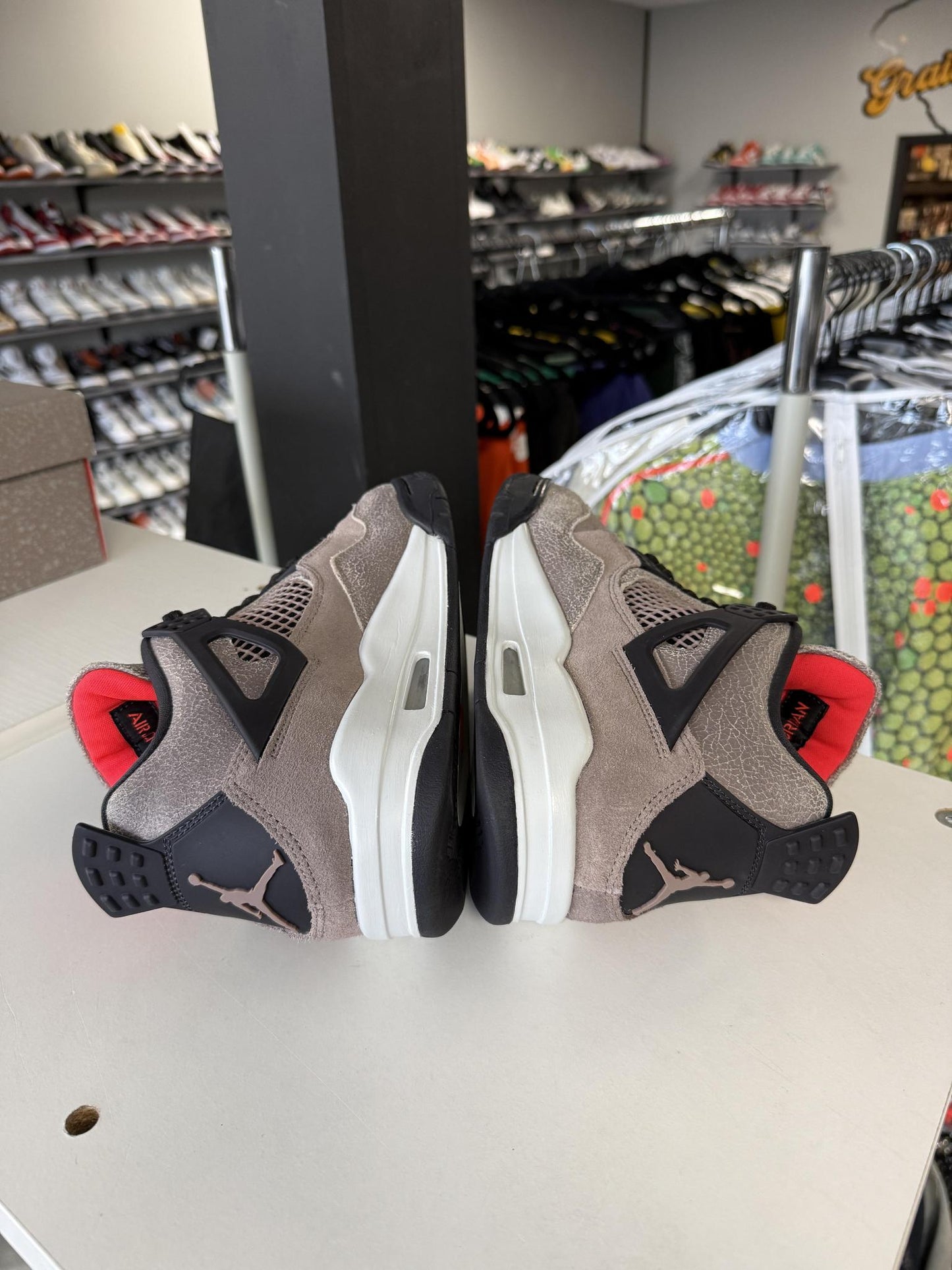 Jordan 4 "Taupe Haze" Used Size 8.5