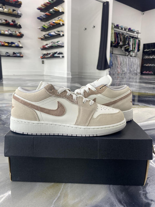 Jordan 1 Low "Light Brown" Used Size 6Y/7.5W