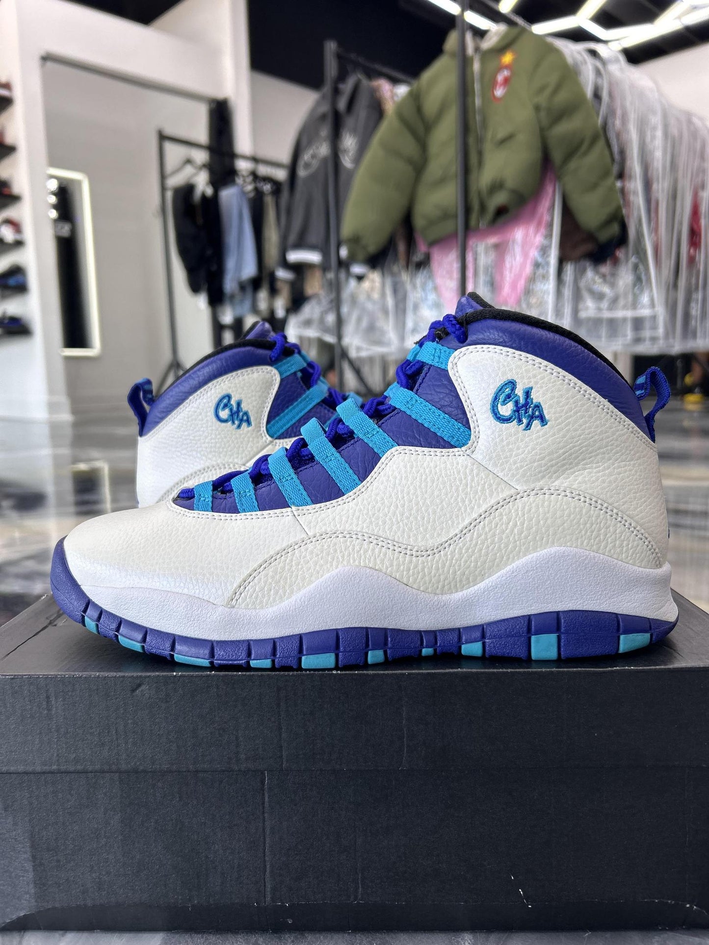 Jordan 10 "Charlotte" Used Size 9