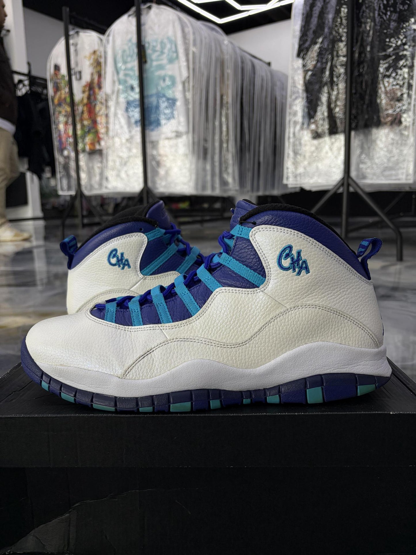 Jordan 10 "Hornets" Used Size 13