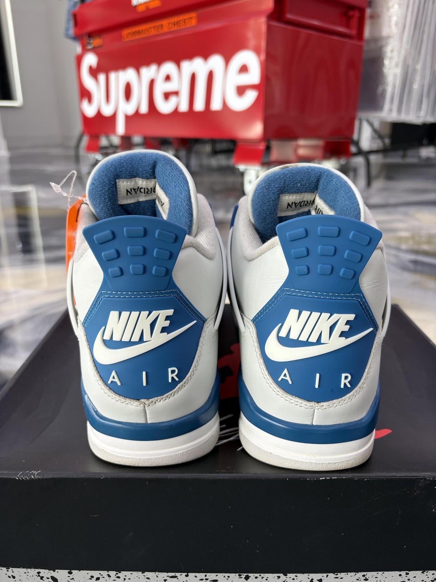 Jordan 4 "Military Blue" Used Size 9