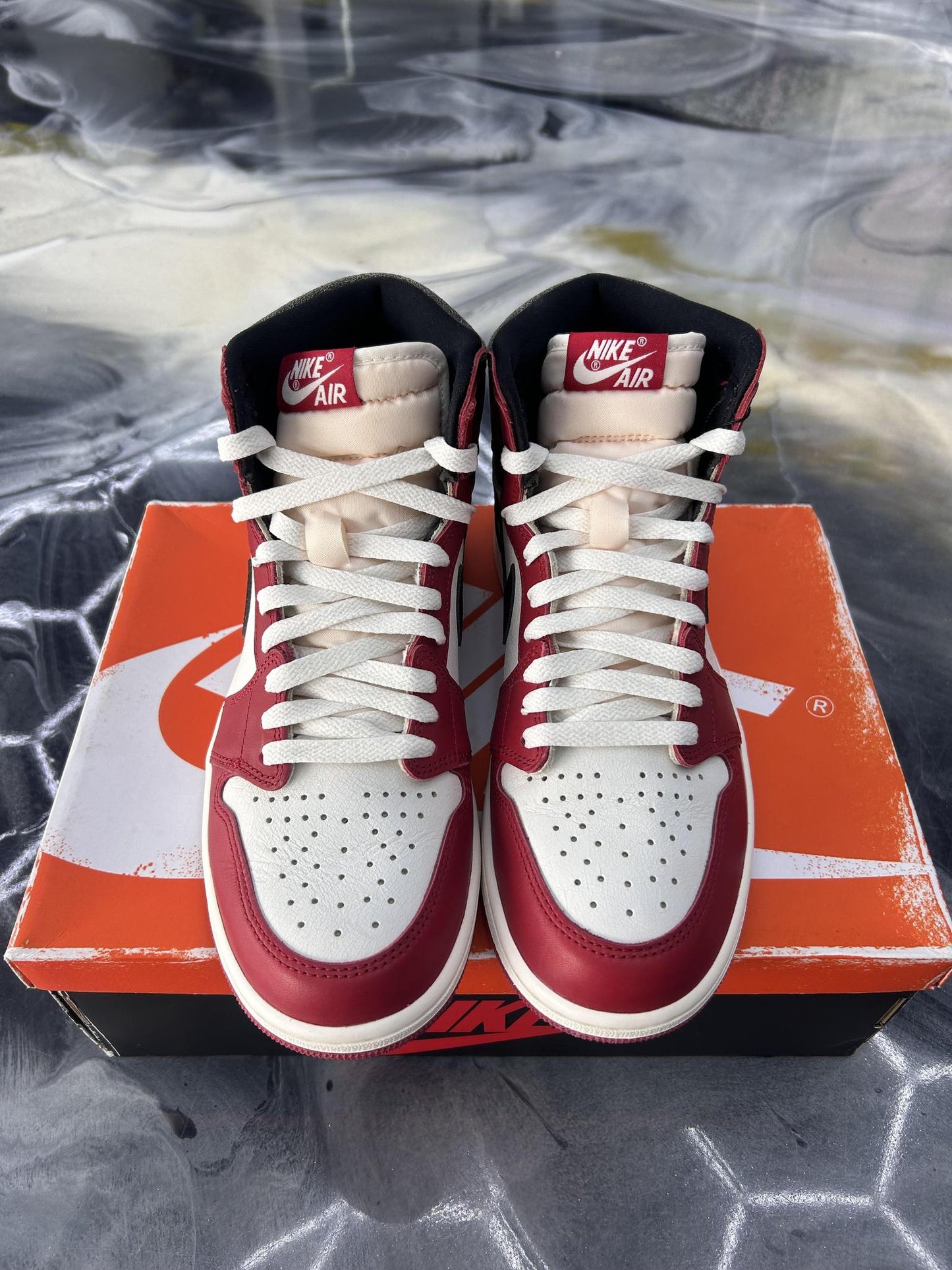Jordan 1 "Lost & Found Chicago" Used Size 9