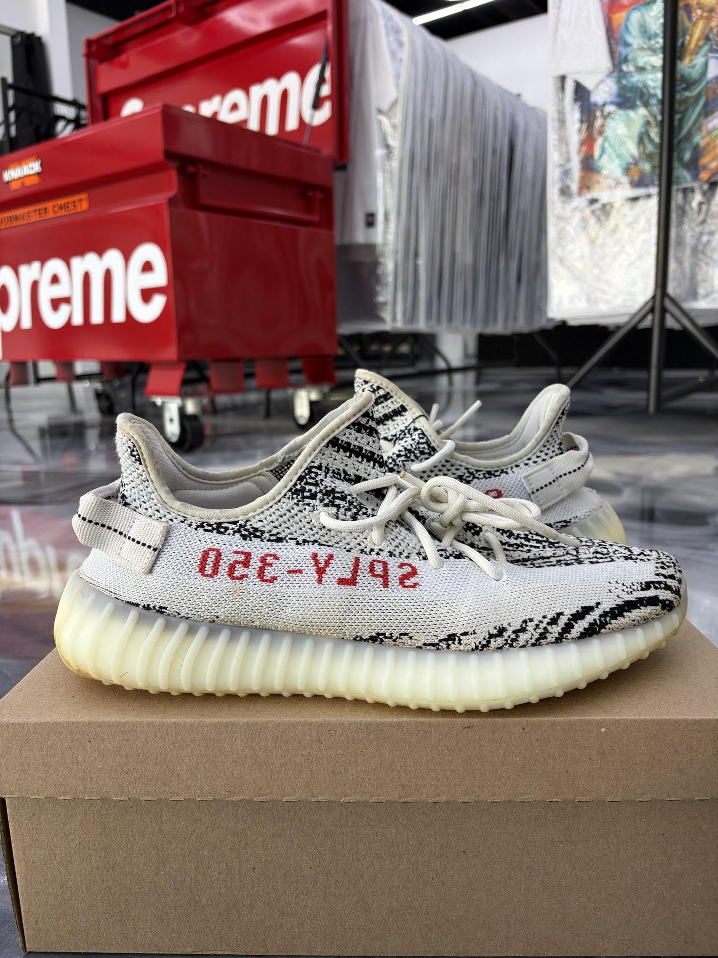 Yeezy 350 V2 "Zebra" Used Size 11