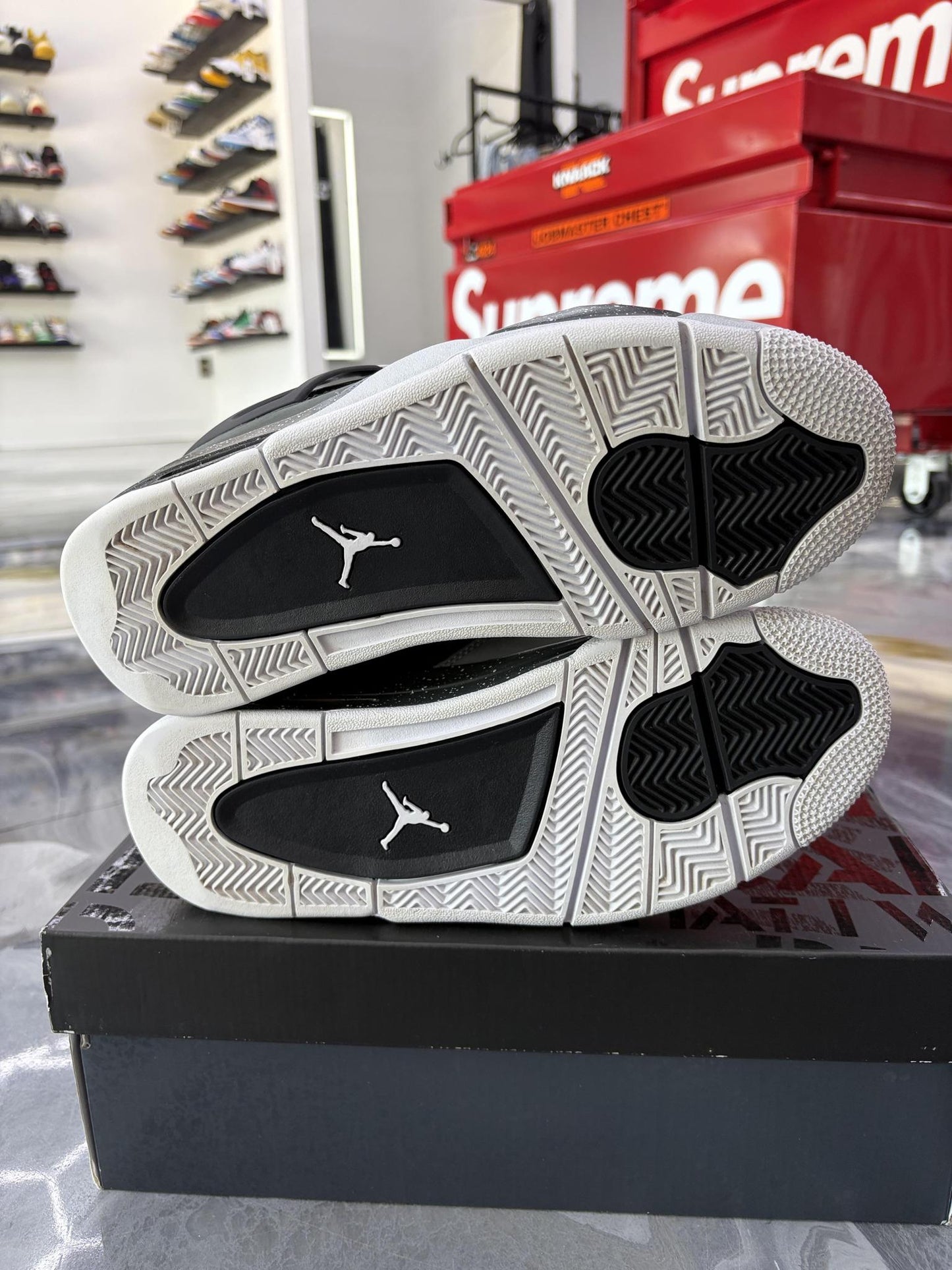 Jordan 4 "Fear" Used Size 8.5