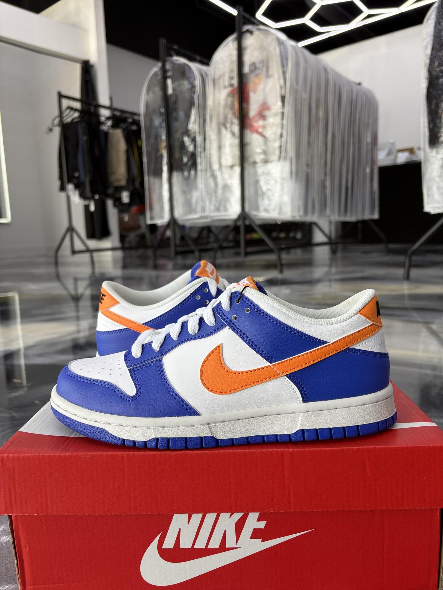 Nike Dunk Low "Knicks" Used Size 5.5Y/7W