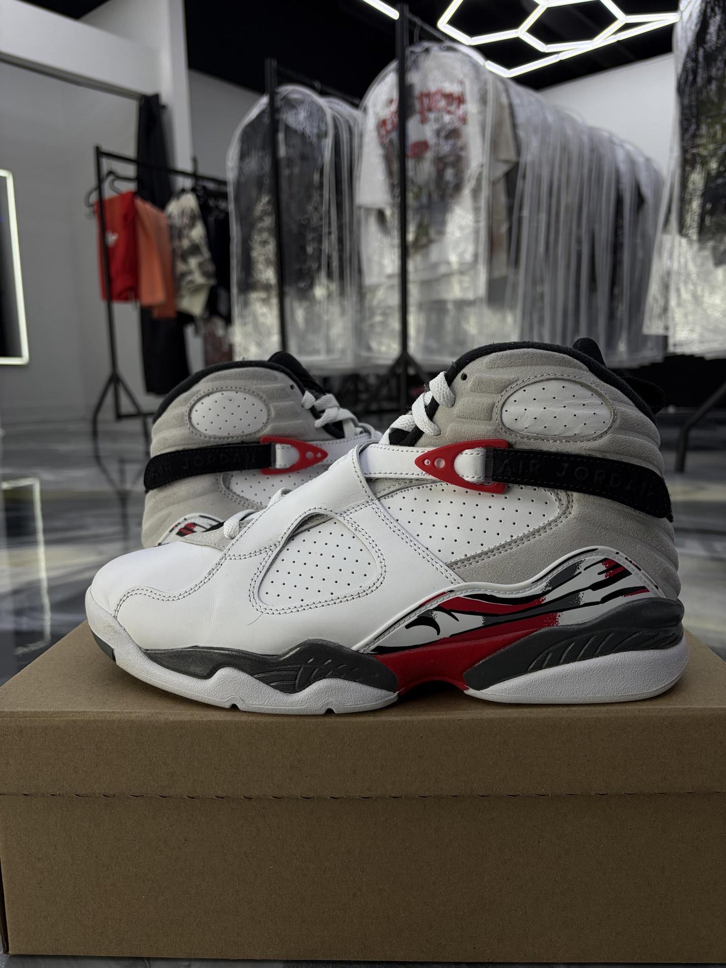 Jordan 8 "Bugs Bunny" Used Size 9.5