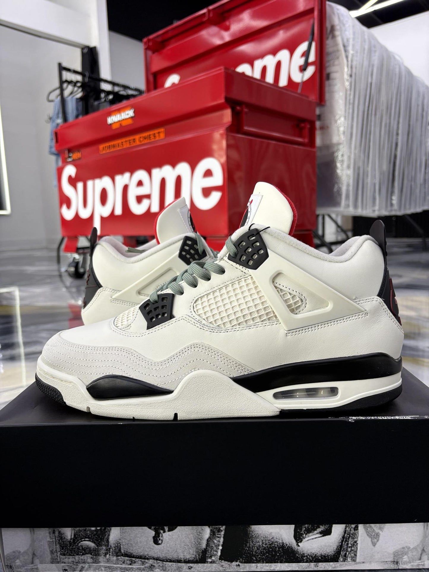 Jordan 4 "Flight Club" Used Size 14