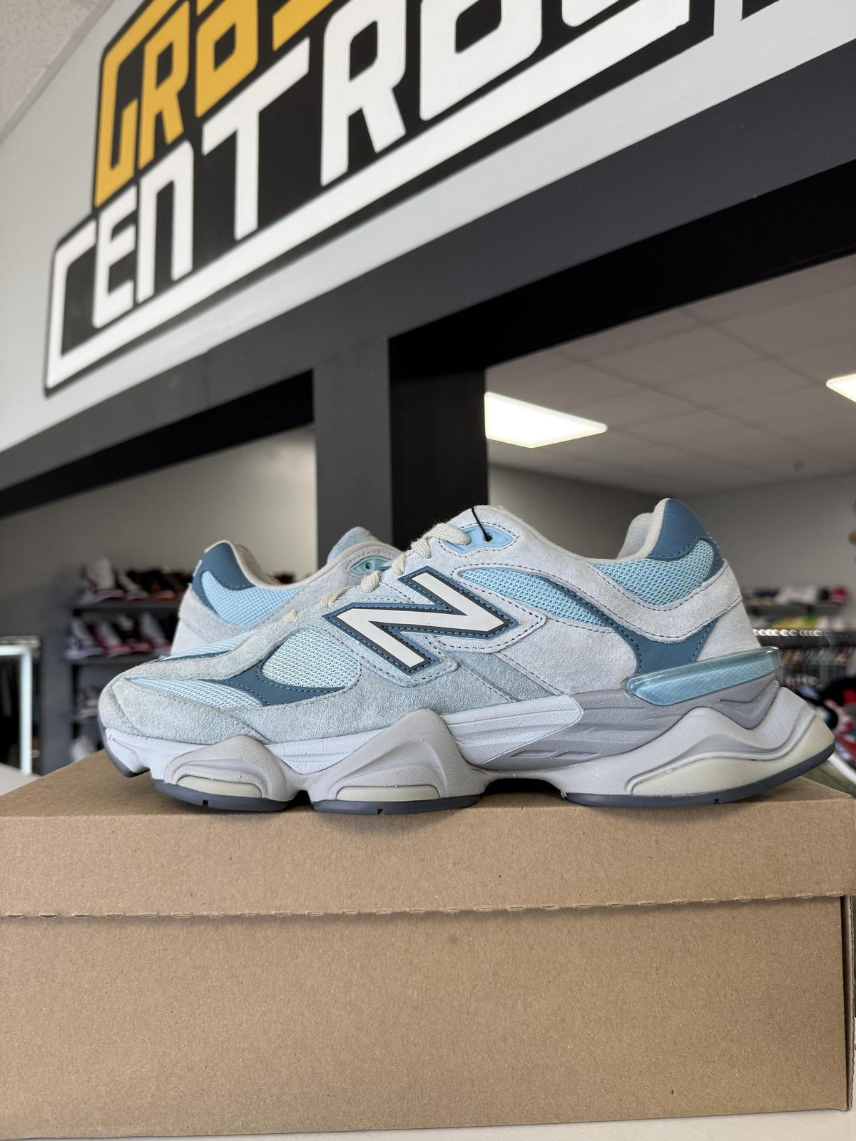 New Balance 9060 "Grey Blue" Used Size 9.5