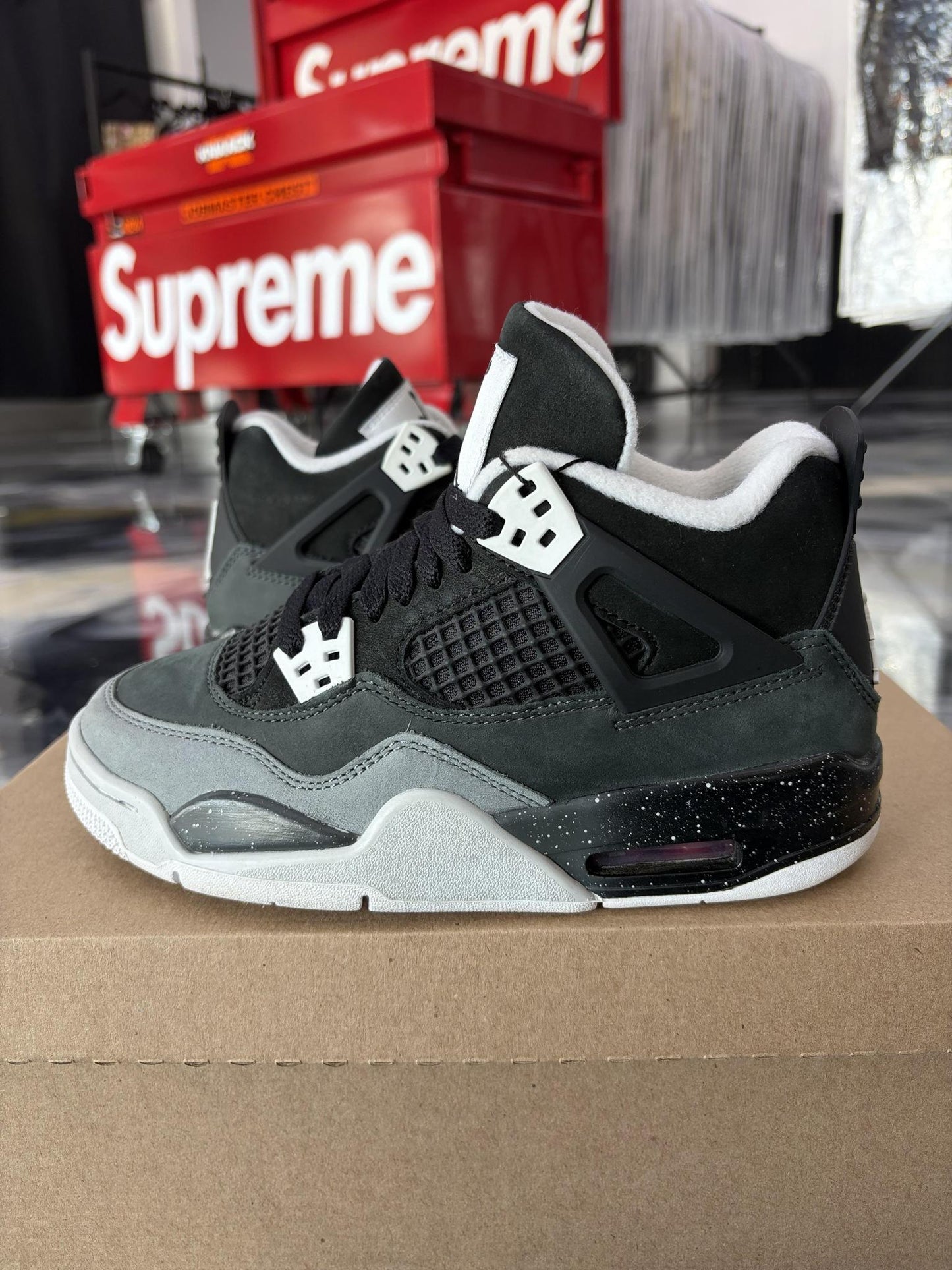 Jordan 4 "Fear" Used Size 4Y/5.5W