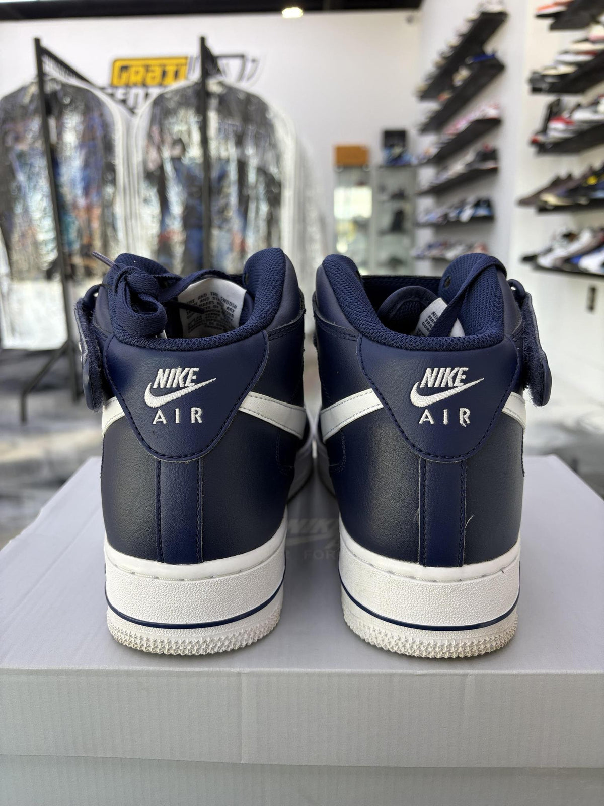 Nike Air Force 1 Mid "Midnight Navy" Used Size 9