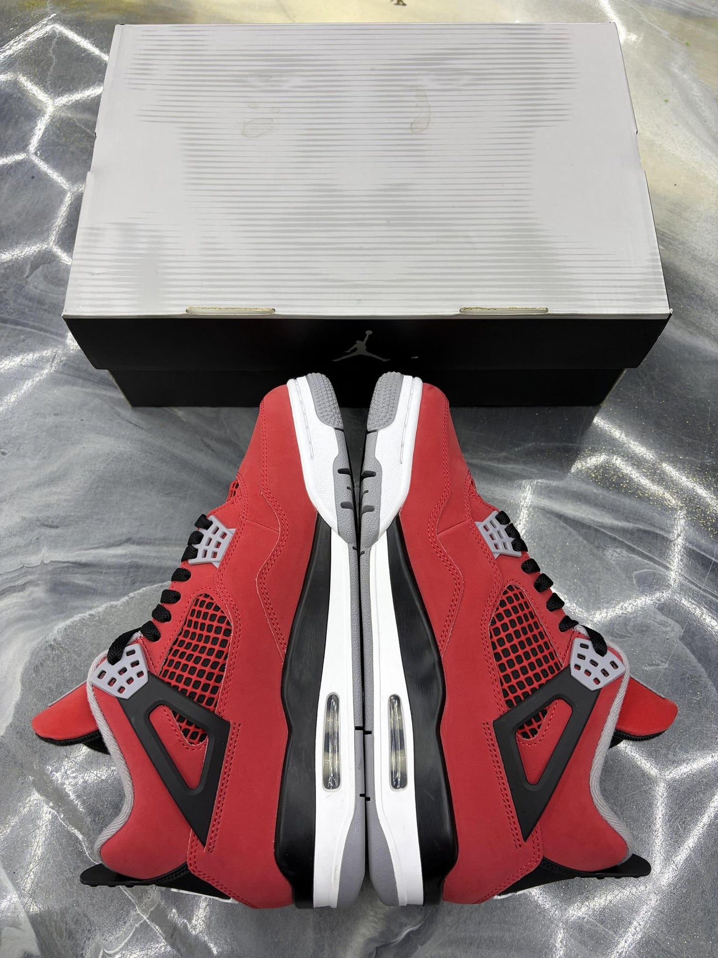 Jordan 4 "Toro" Used Size 9