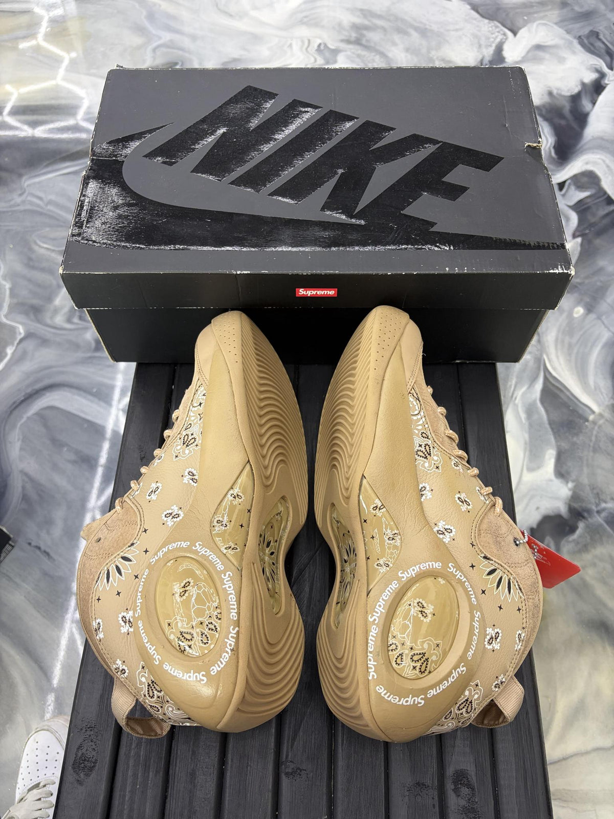 Nike Air Zoom Flight 95 Supreme Used Size 11