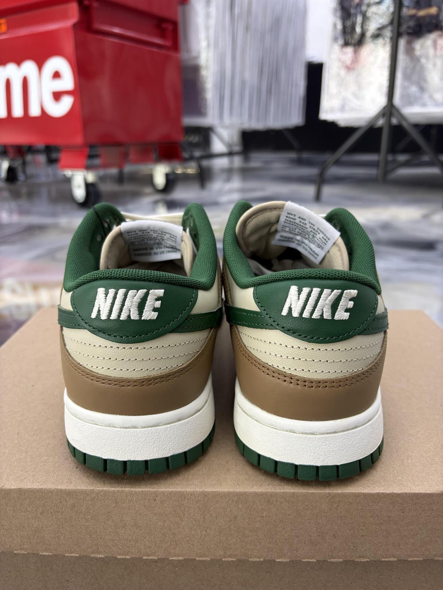 Nike Dunk Low "Gorge Green" Used Size 10