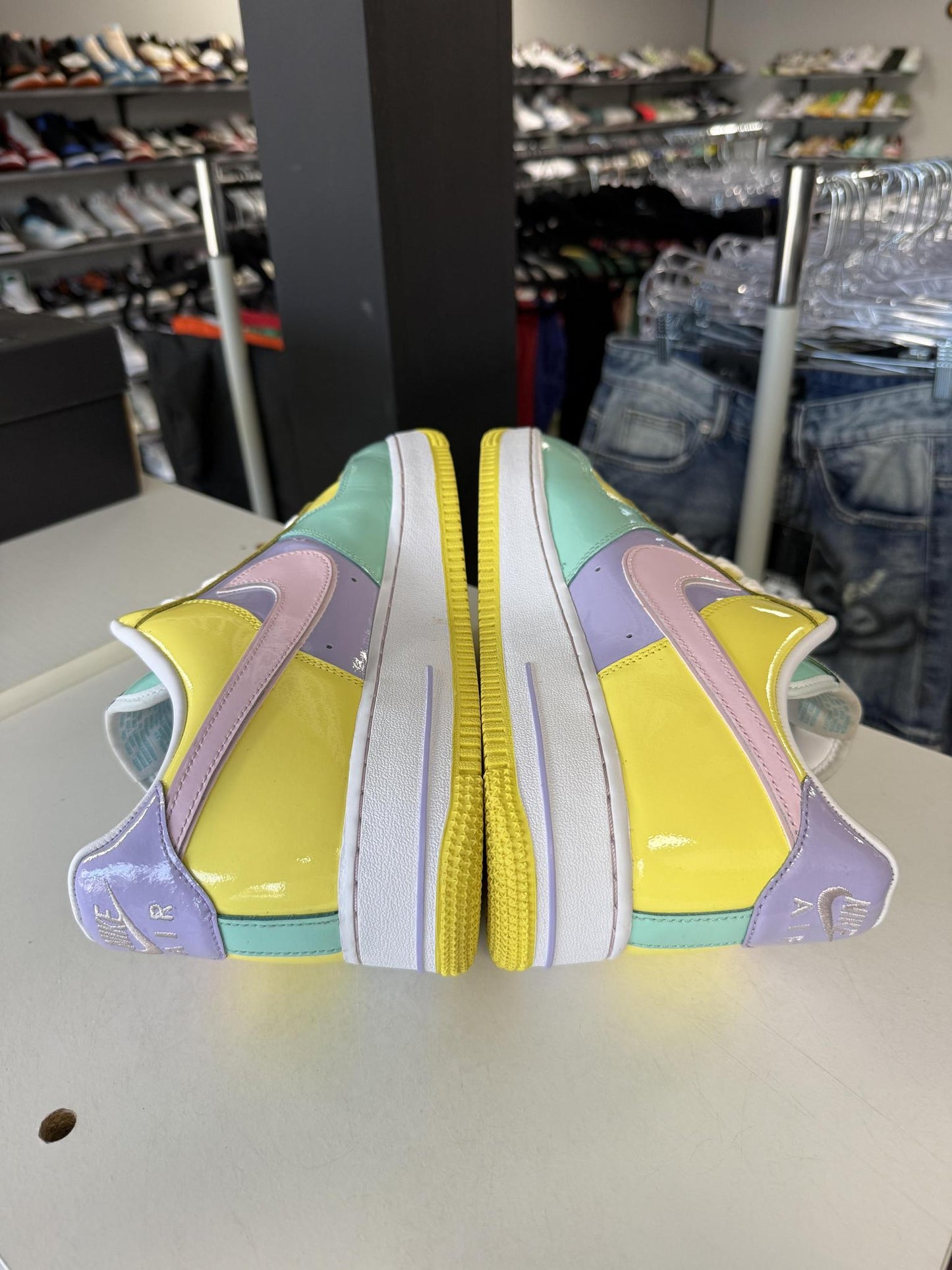 Nike AF1 Low "Easter" Used Size 10.5