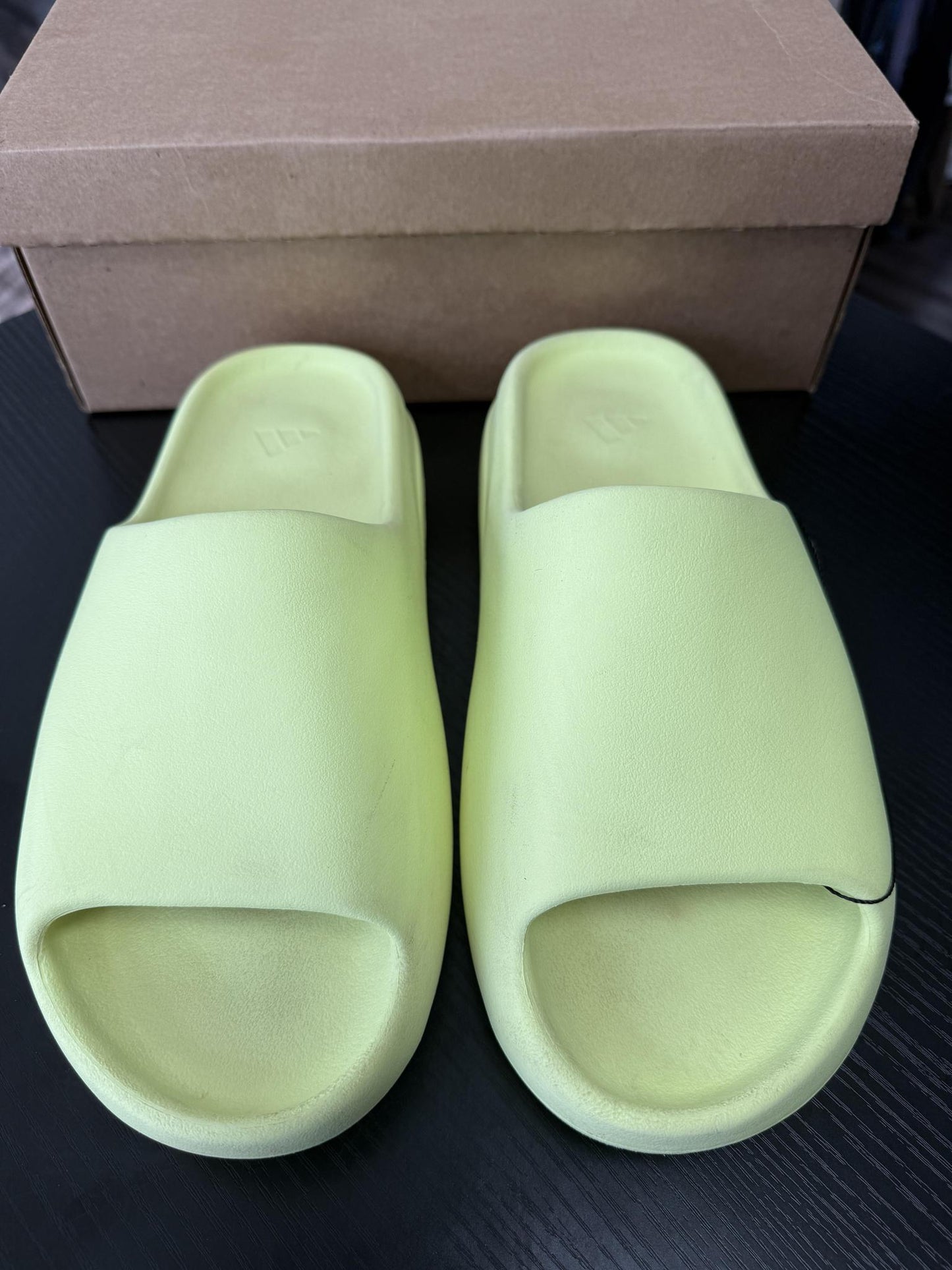 Yeezy Slide "Glow" Used Size 13