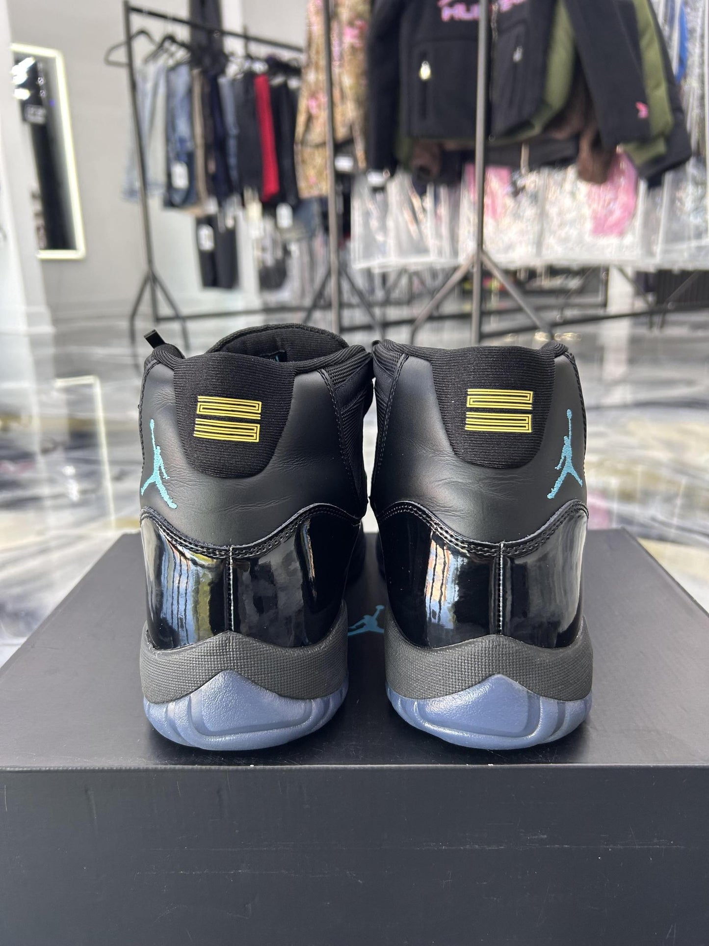Jordan 11 "Gamma" Used Size 13