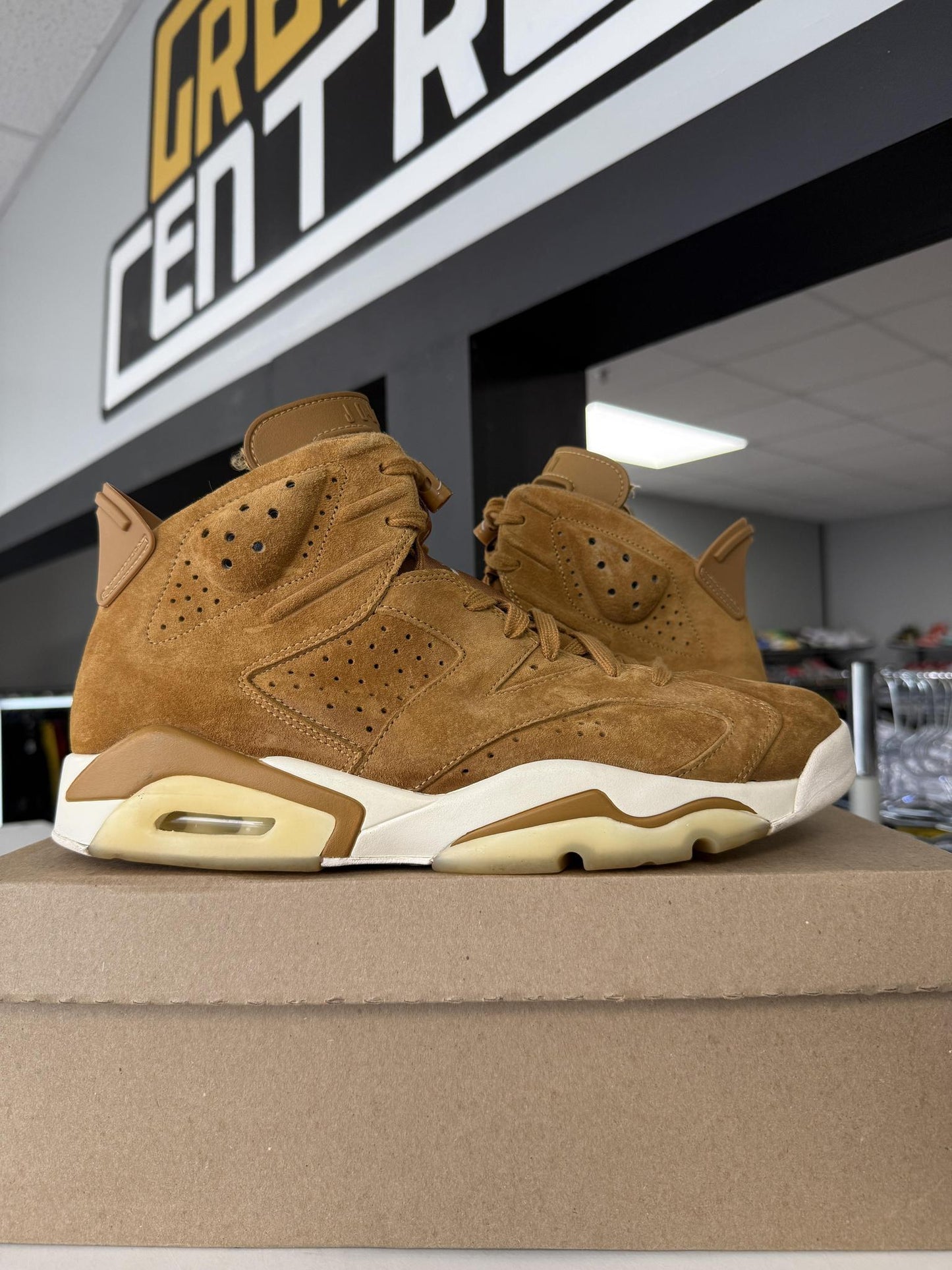 Jordan 6 "Wheat" Used Size 11.5