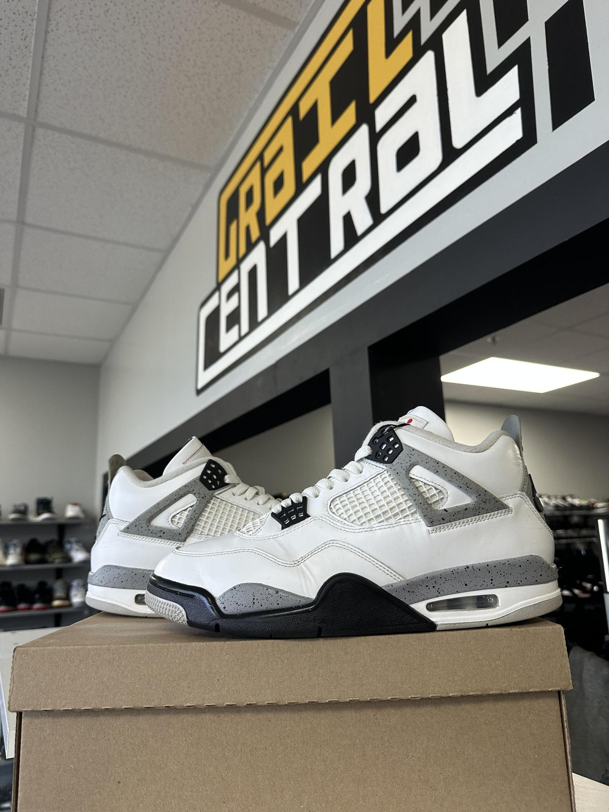 Jordan 4 "White Cement" Size 10.5 Used