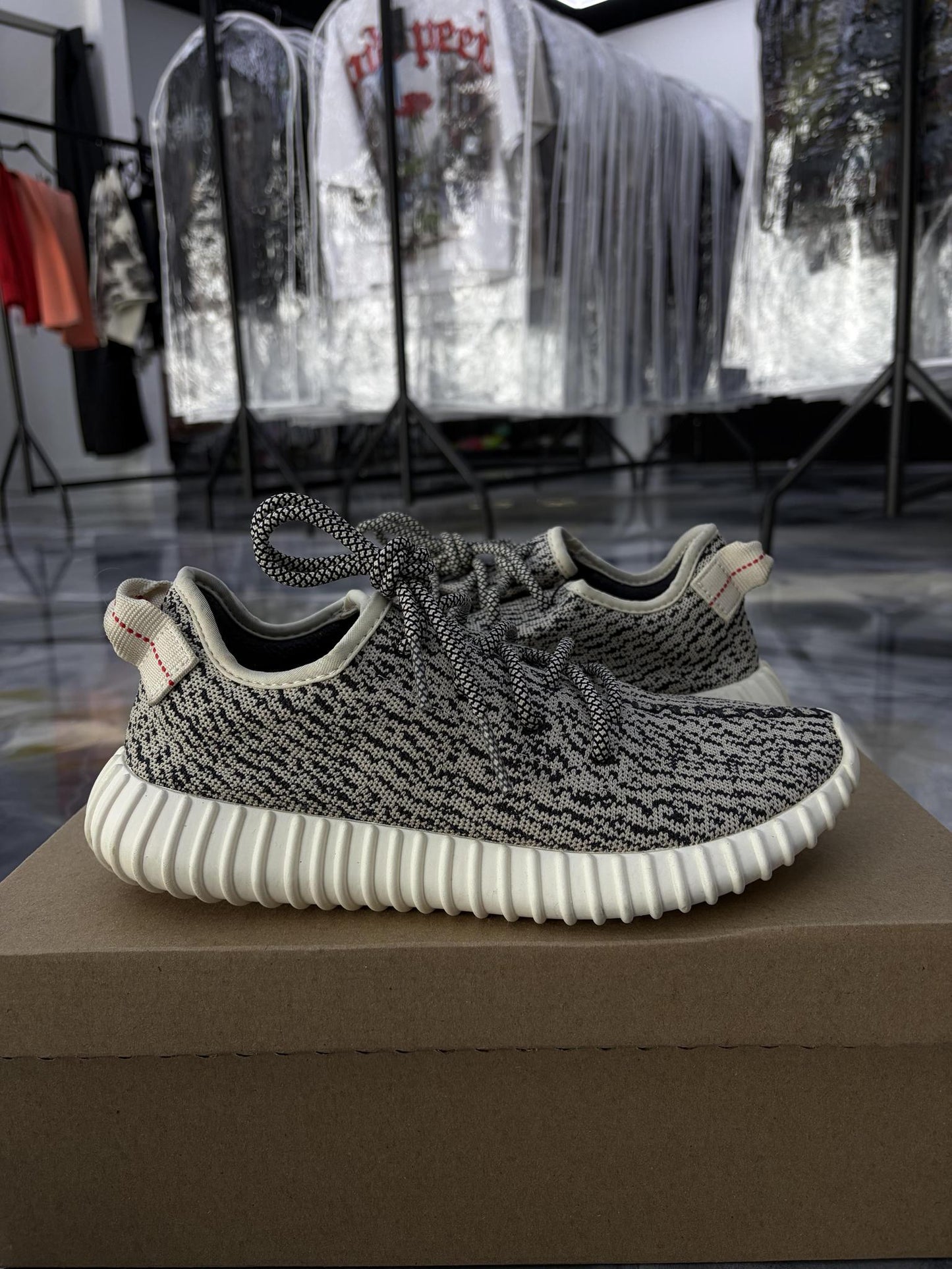 Adidas Yeezy 350 "Turtledove" Used Size 7Y/8.5W