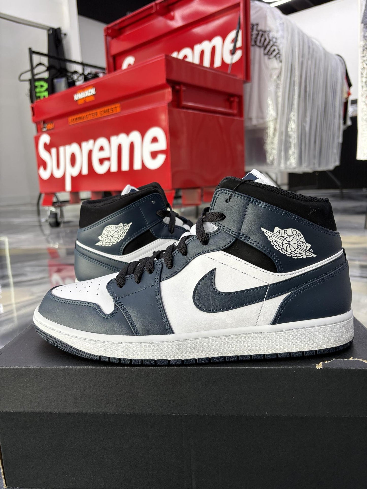 Jordan 1 Mid "Armory Navy" Used Size 12