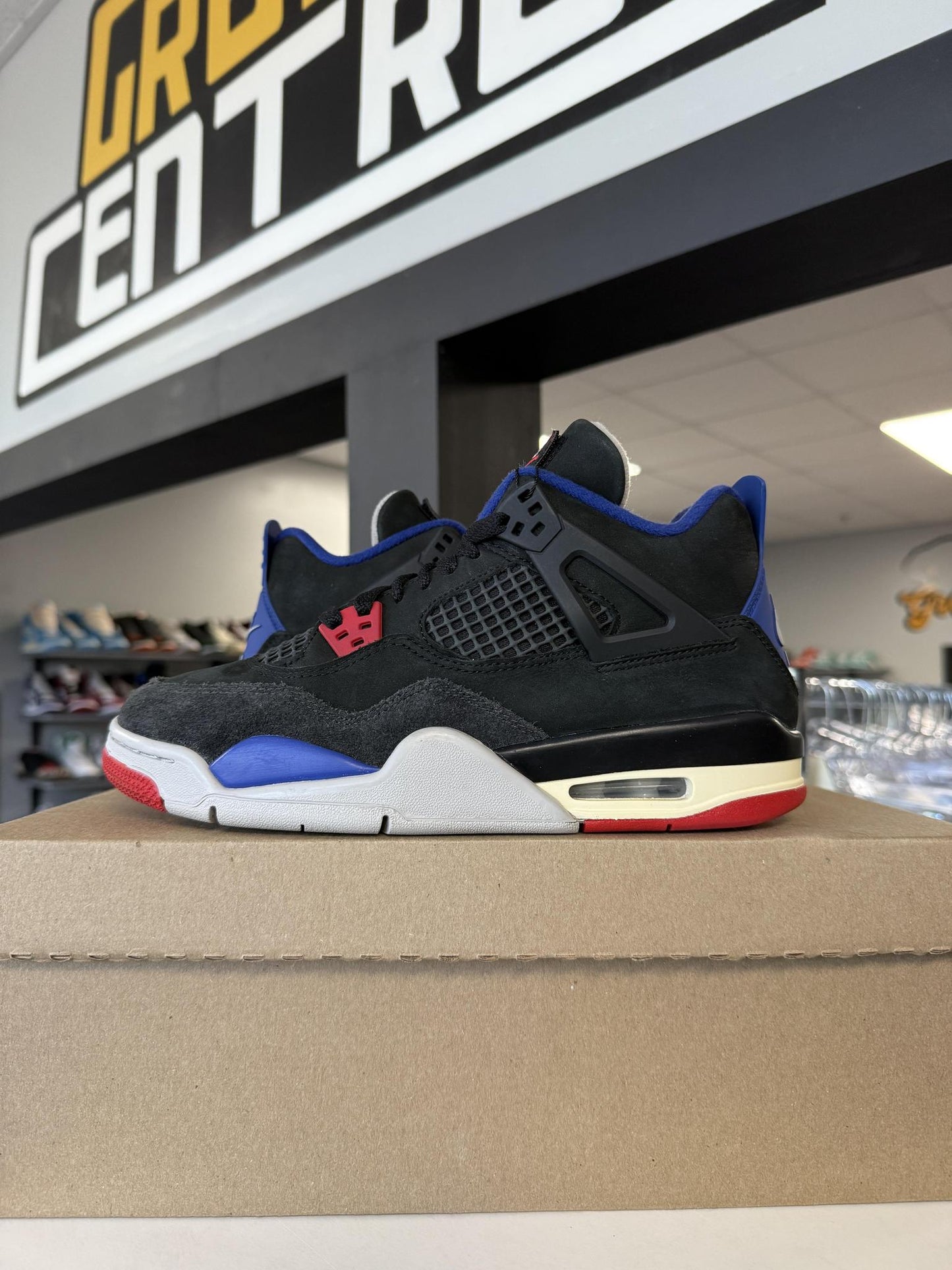 Jordan 4 "Rare Air" Used Size 7Y/8.5W