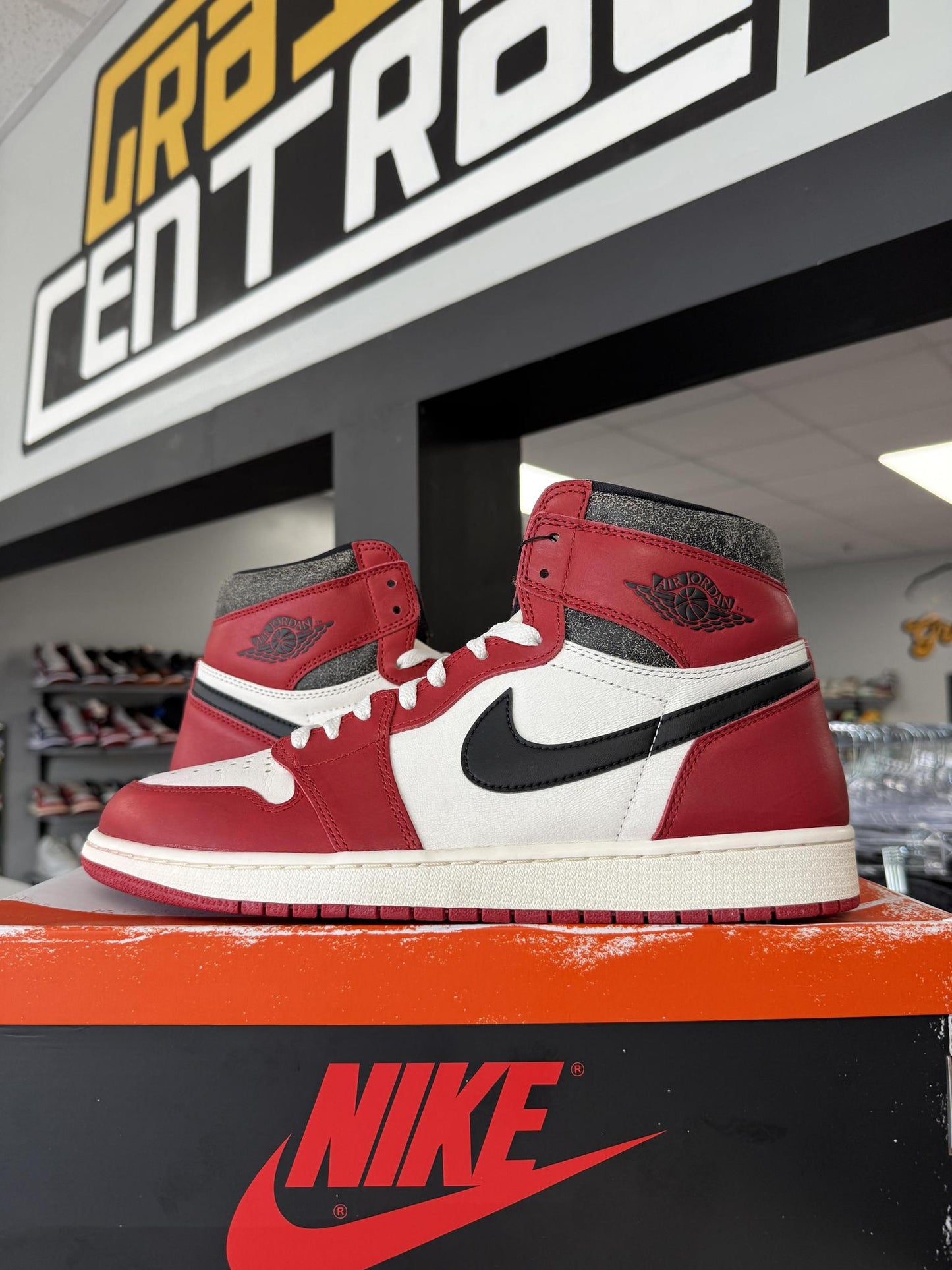 Jordan 1 "Lost and Found" Used Size 12