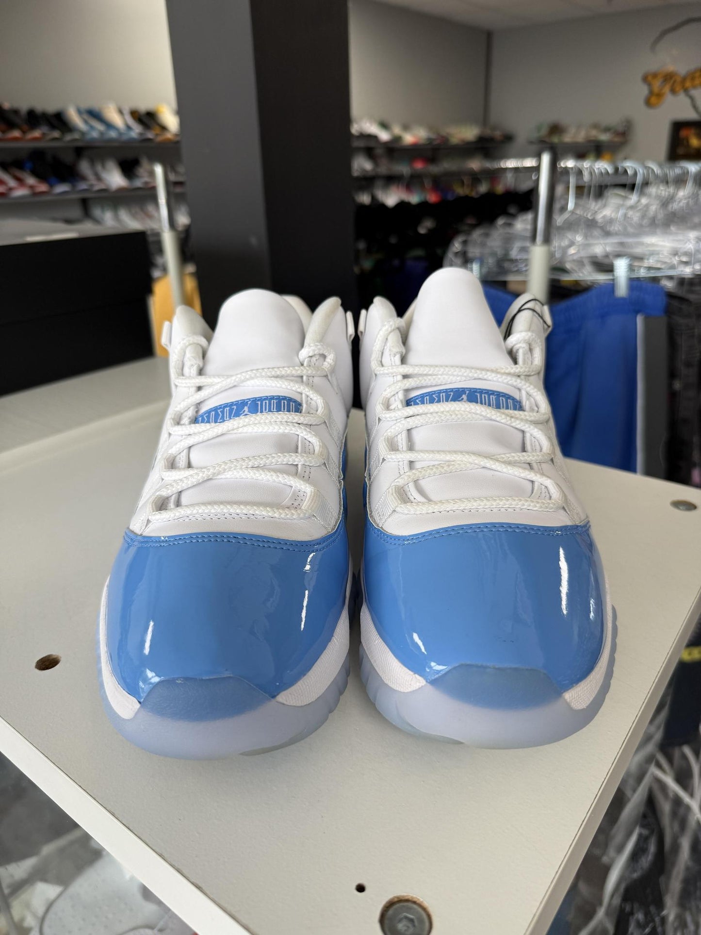 Jordan 11 Low "UNC" Used Size 11